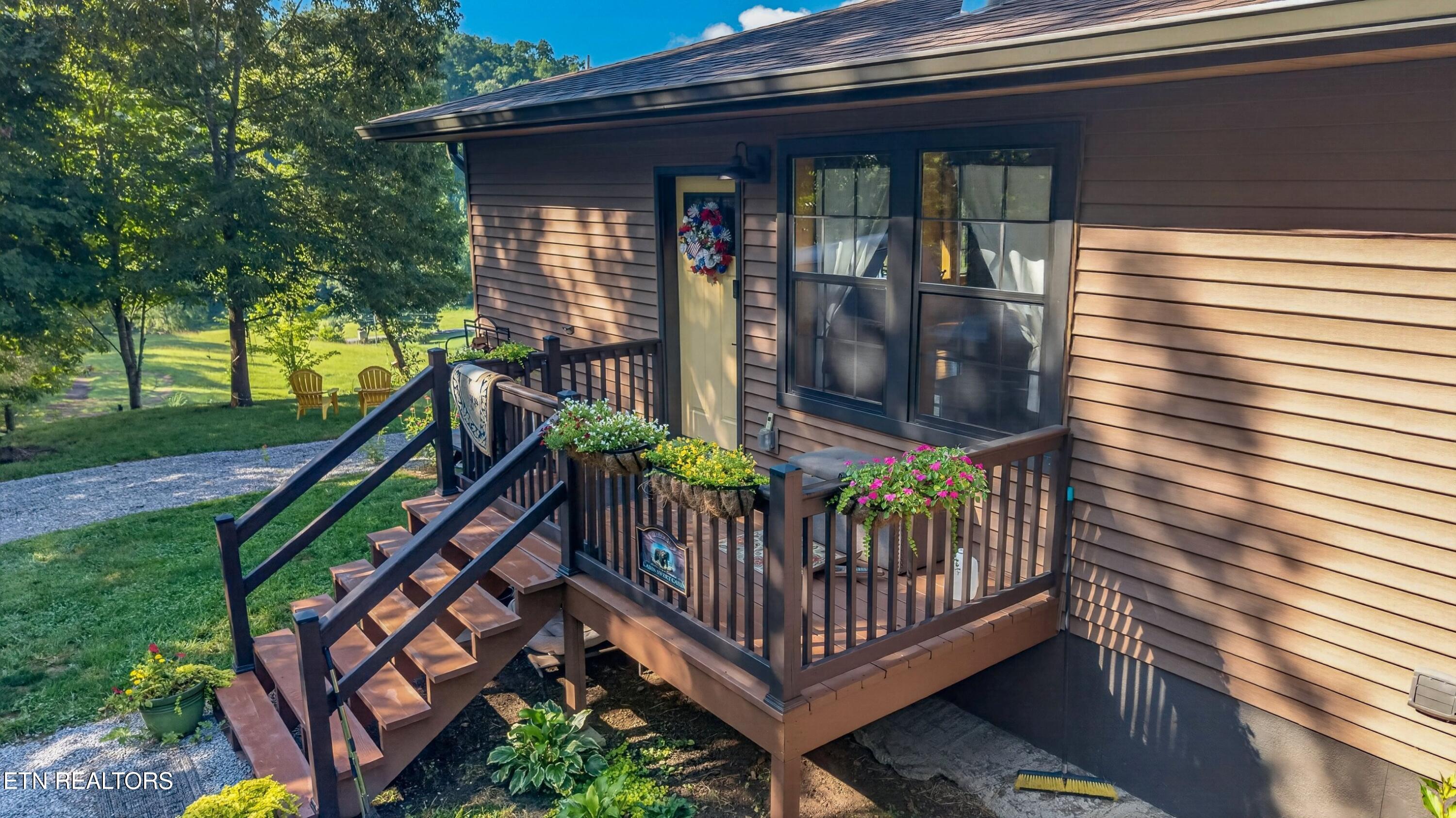 7020 Caney Valley Road Tazewell TN 37879