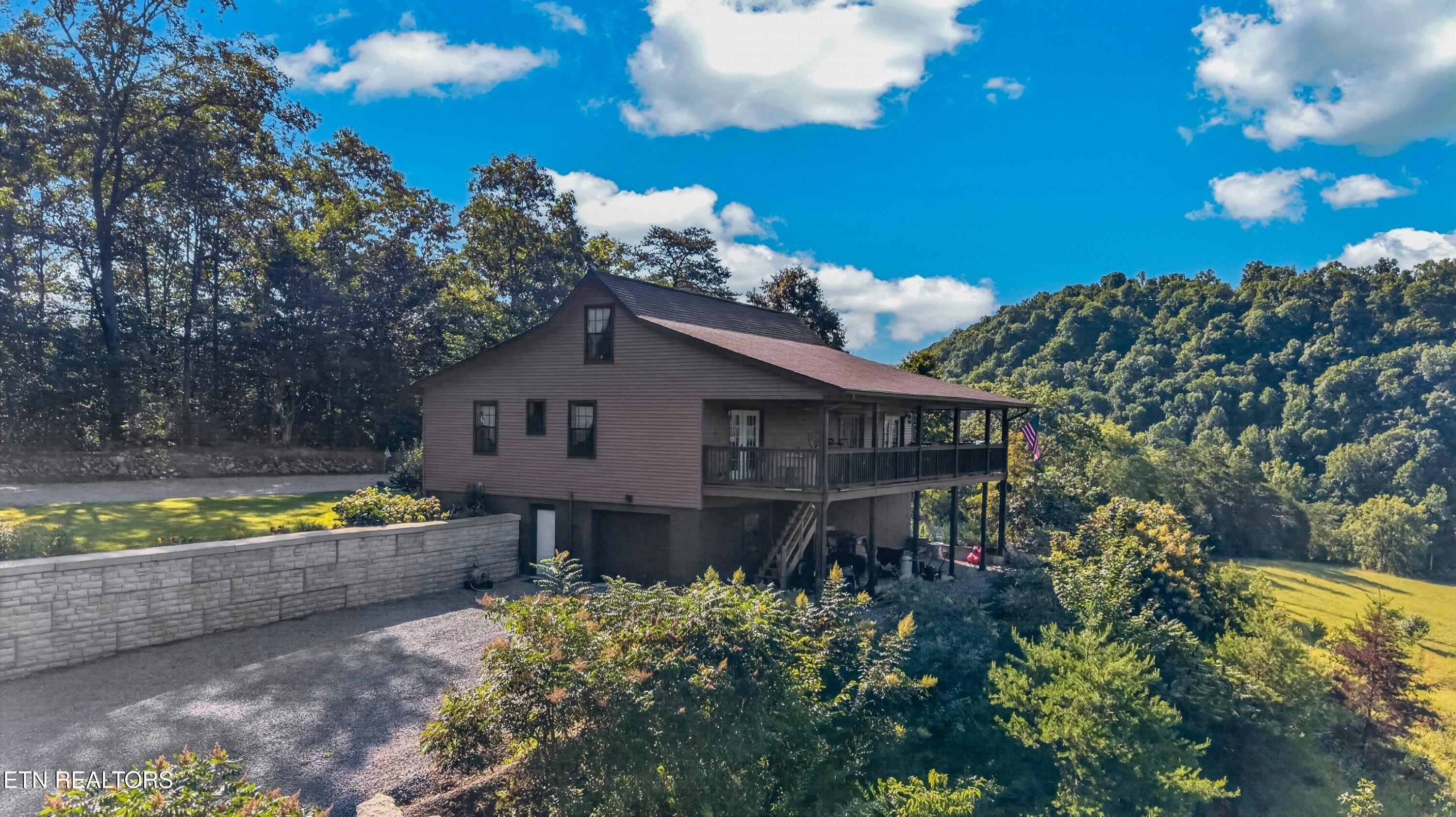 7020 Caney Valley Road Tazewell TN 37879
