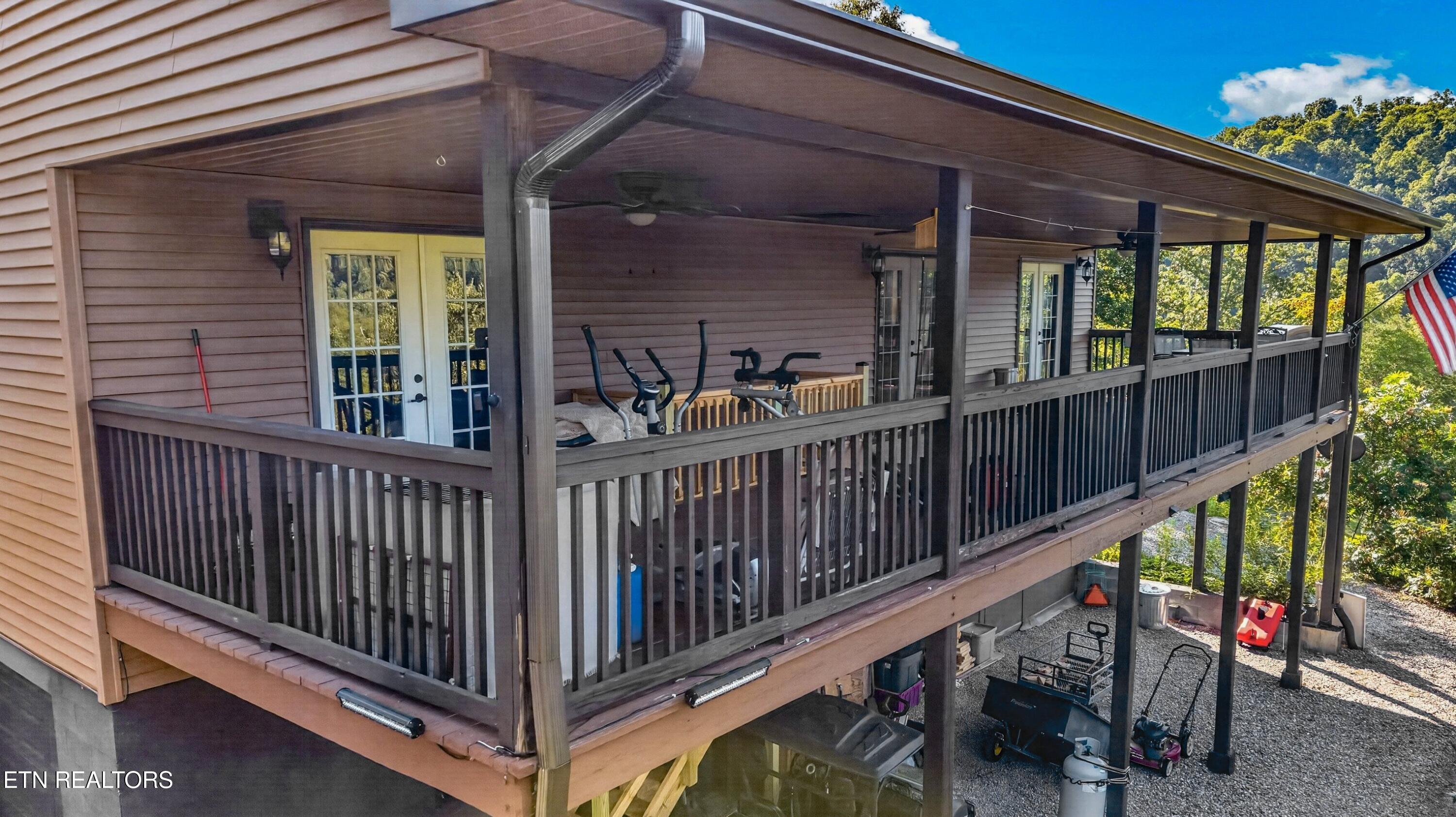 7020 Caney Valley Road Tazewell TN 37879