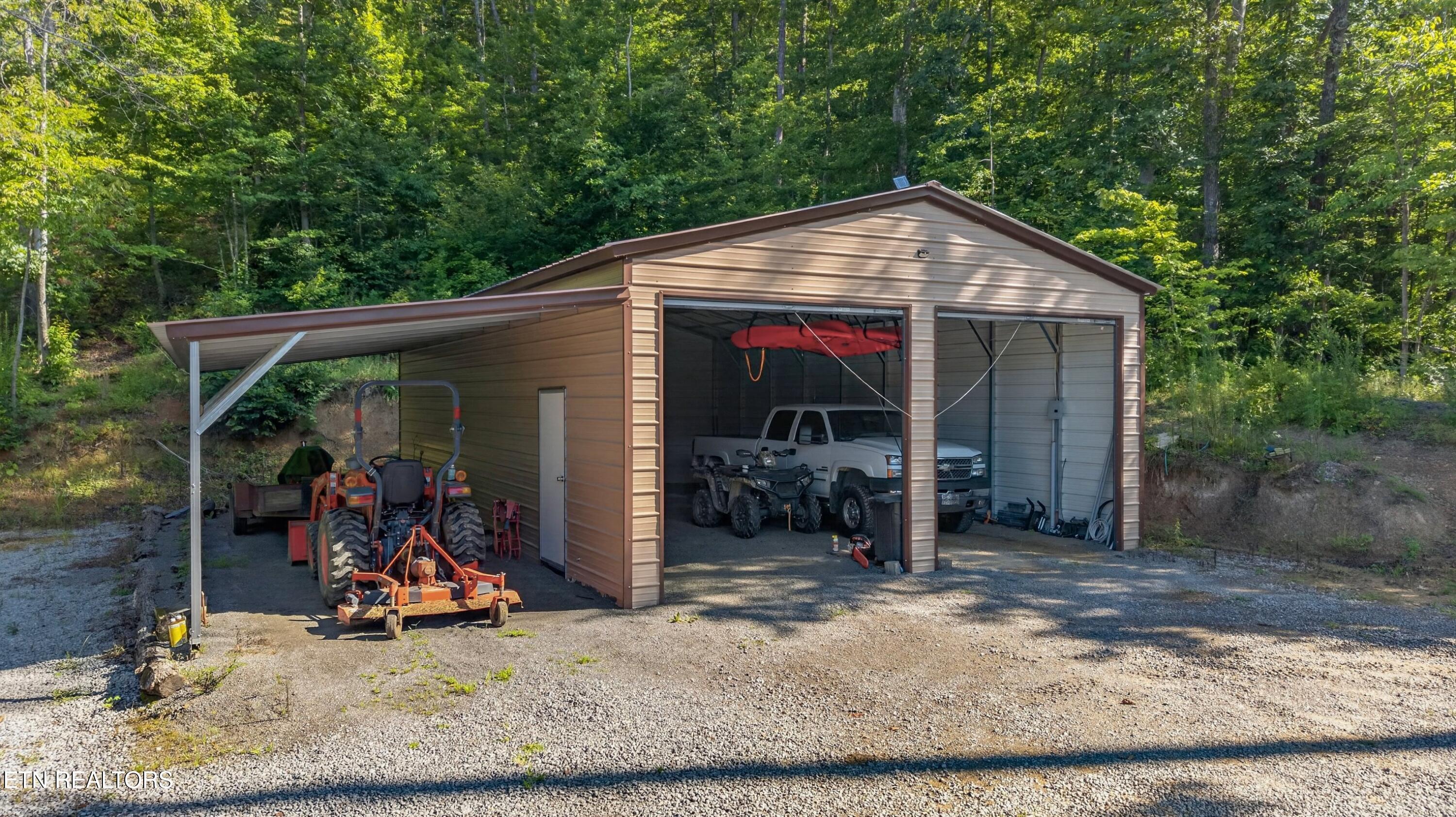 7020 Caney Valley Road Tazewell TN 37879
