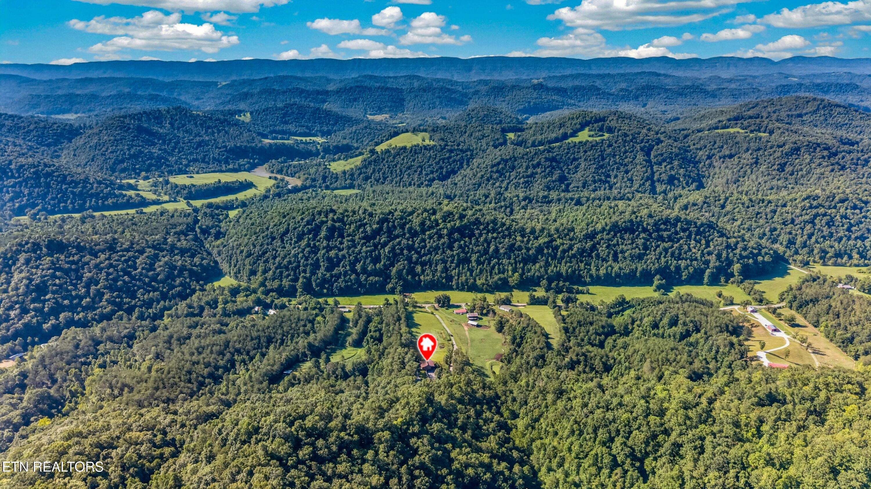 7020 Caney Valley Road Tazewell TN 37879