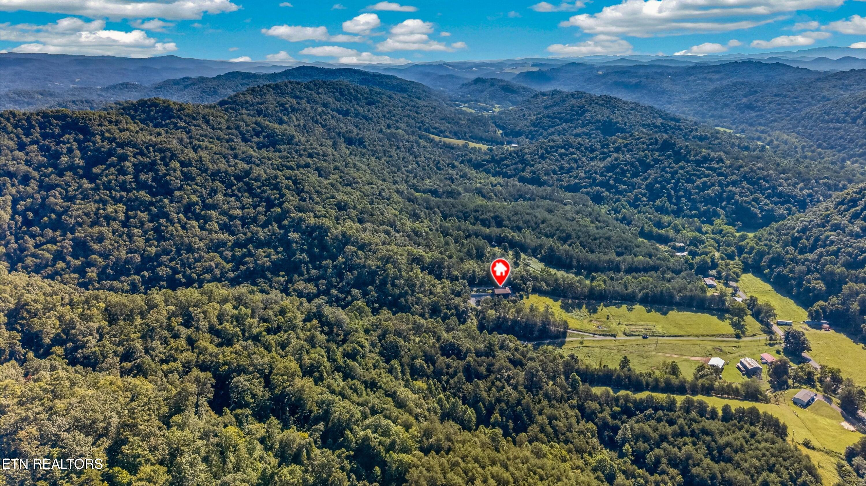 7020 Caney Valley Road Tazewell TN 37879