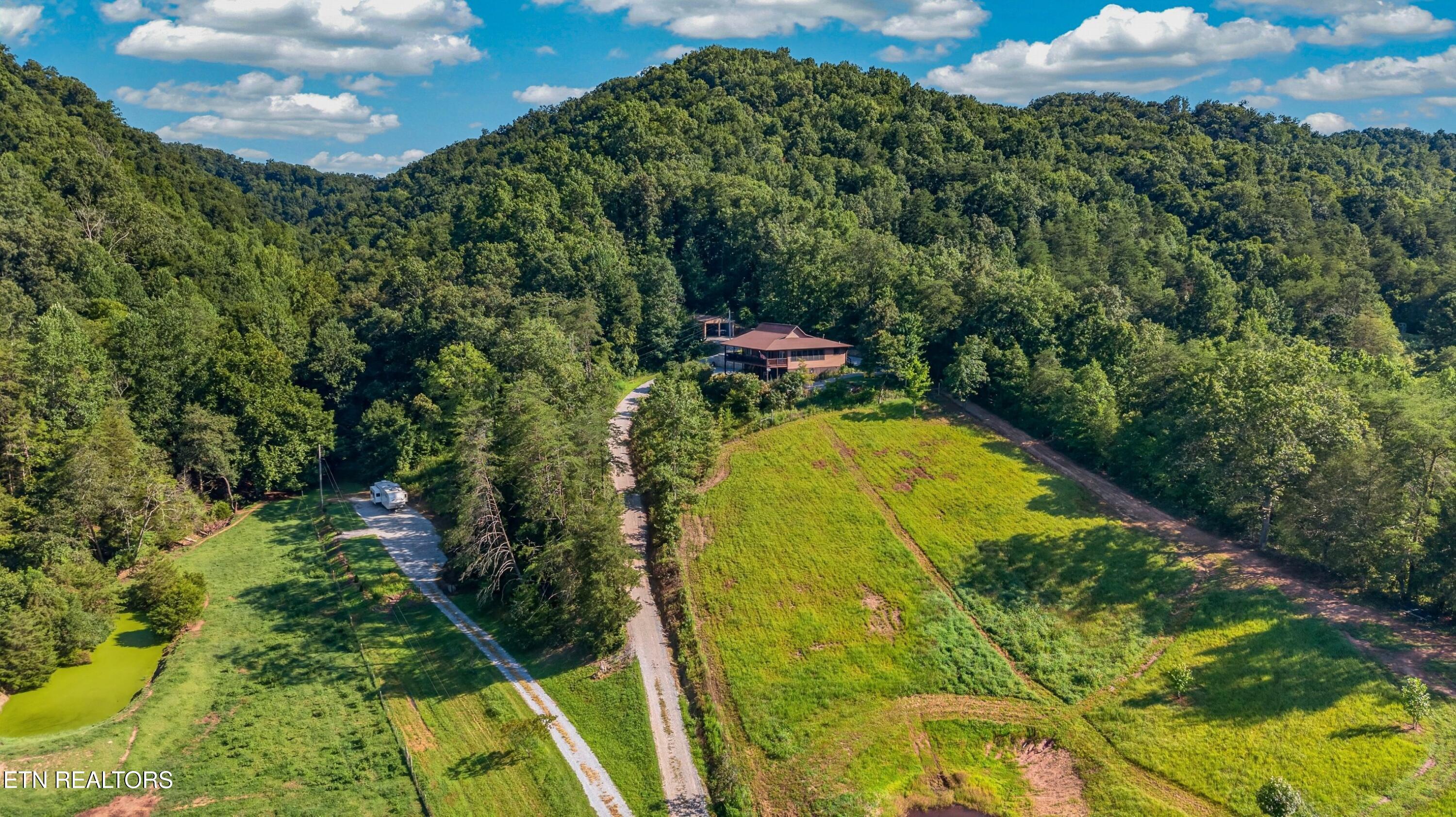 7020 Caney Valley Road Tazewell TN 37879