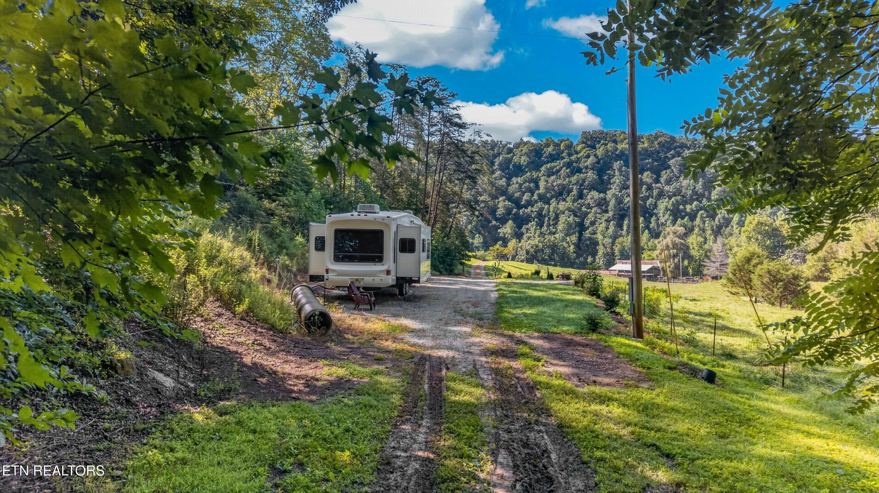 7020 Caney Valley Road Tazewell TN 37879