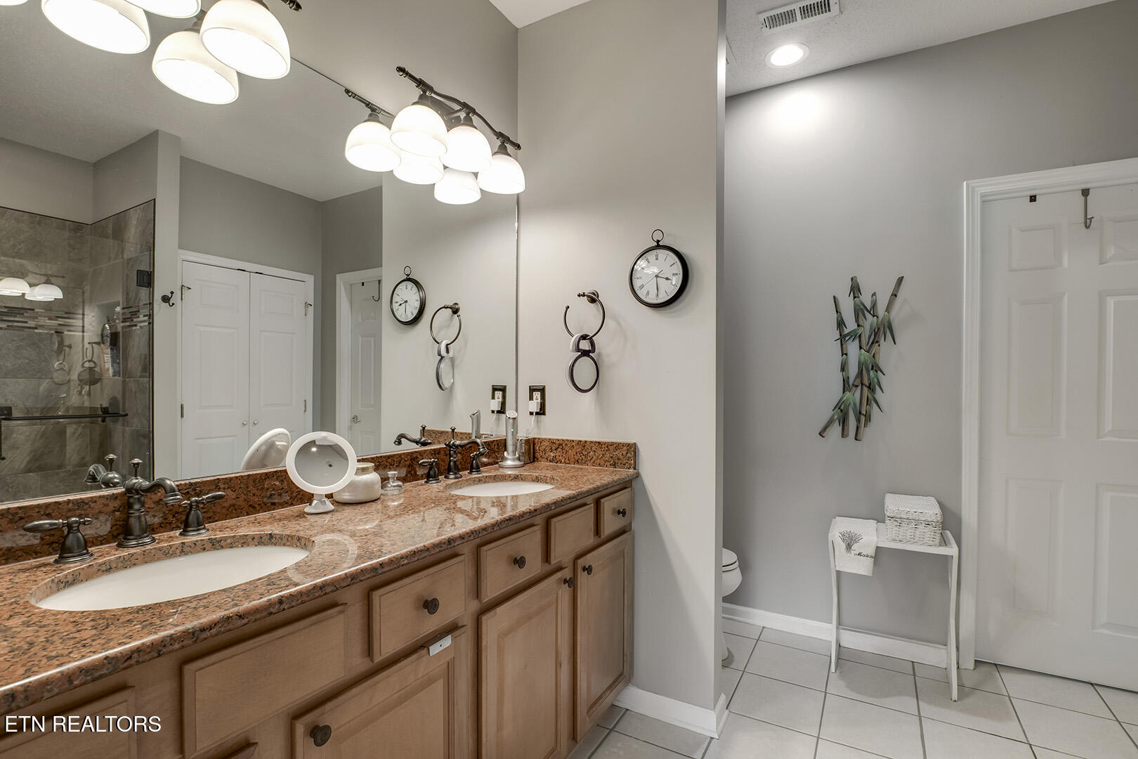 192 Tanasi Lagoon Drive Loudon TN 37774