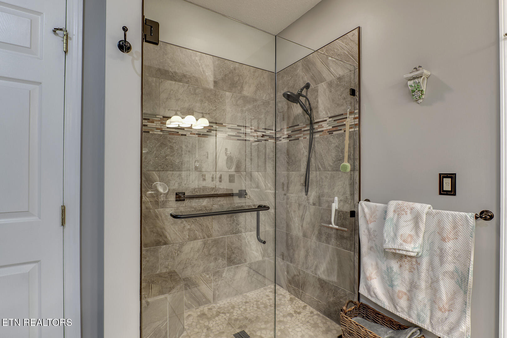 192 Tanasi Lagoon Drive Loudon TN 37774