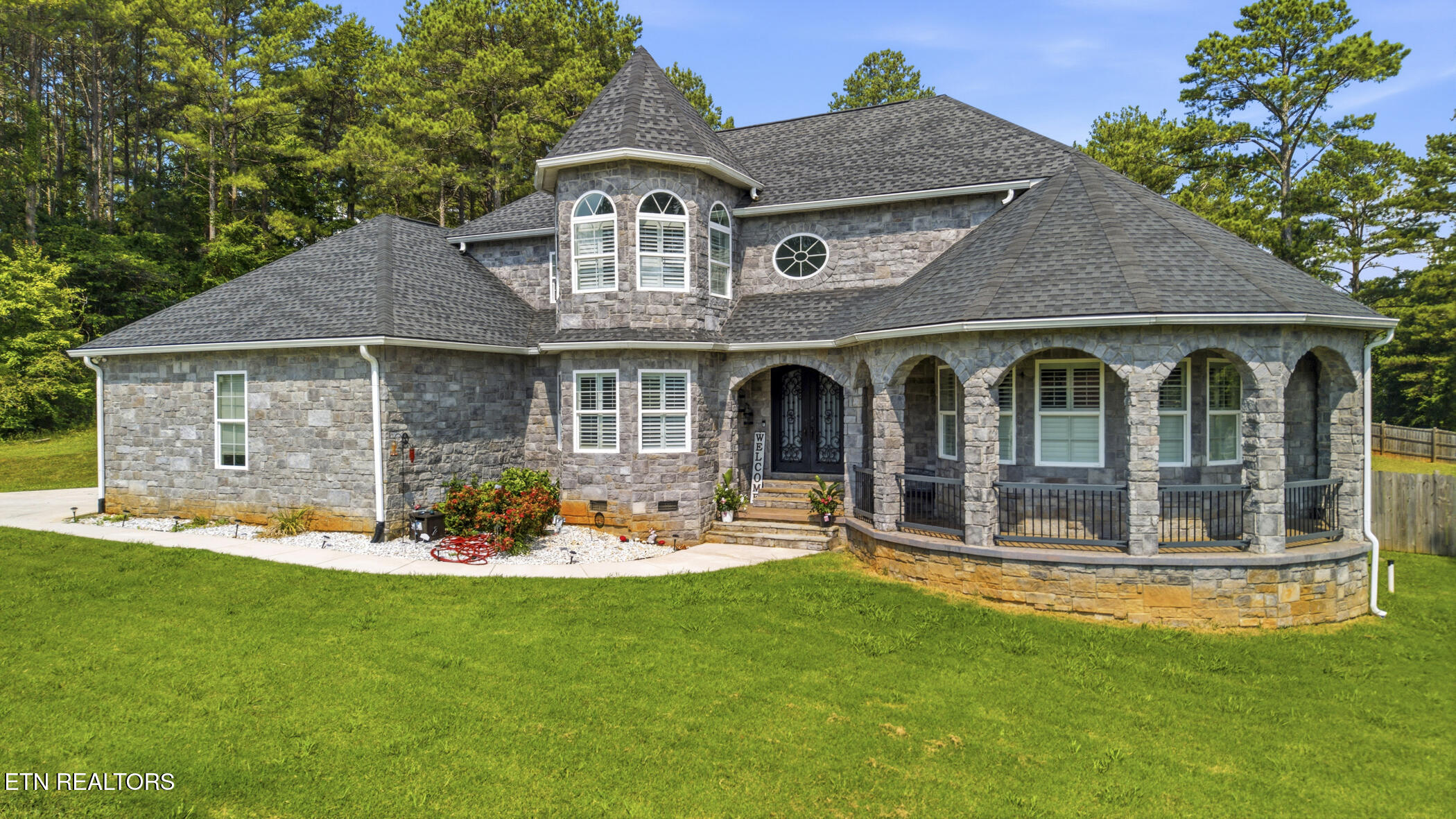 1712 Grand Pine Point Maryville TN 37801