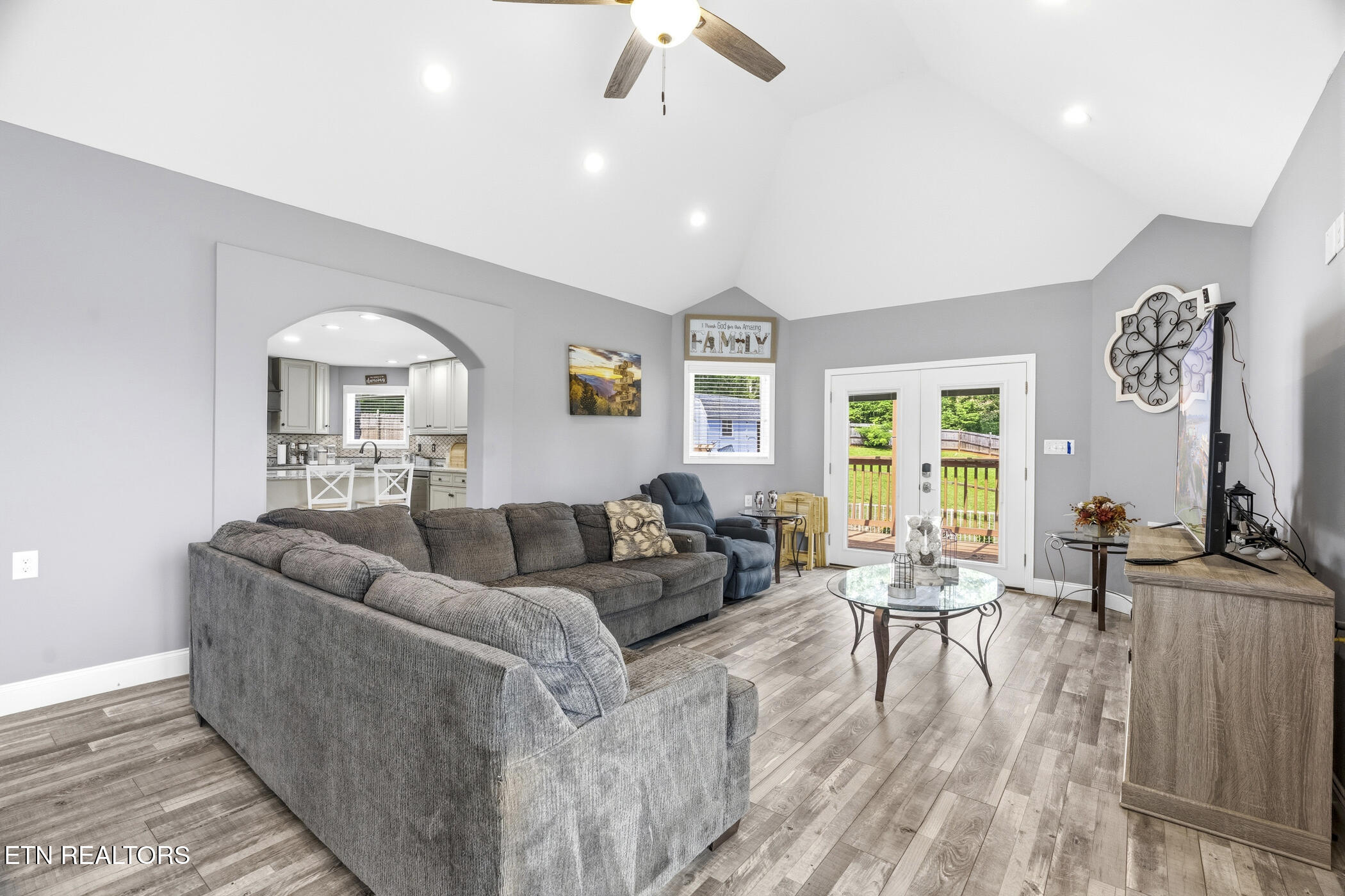 1712 Grand Pine Point Maryville TN 37801