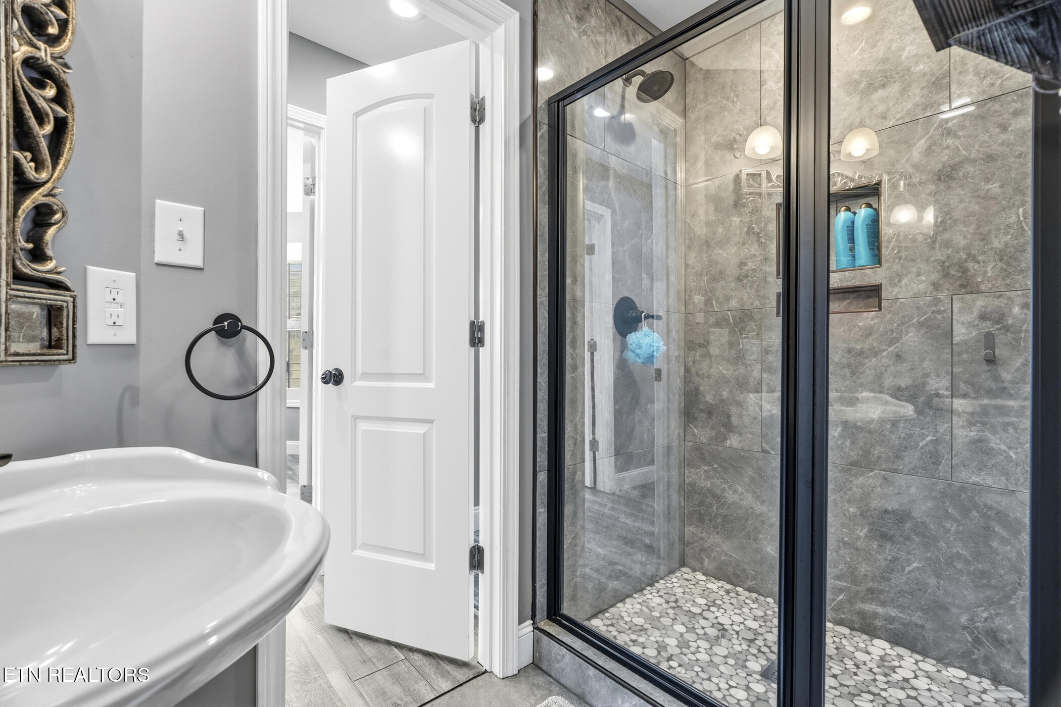 1712 Grand Pine Point Maryville TN 37801