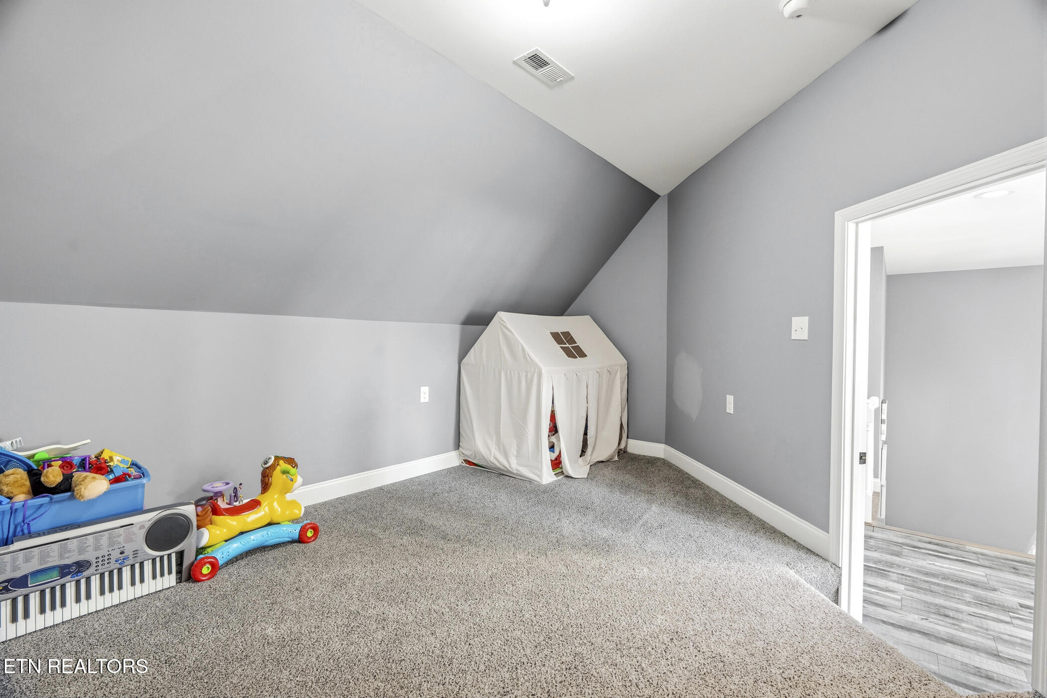 1712 Grand Pine Point Maryville TN 37801