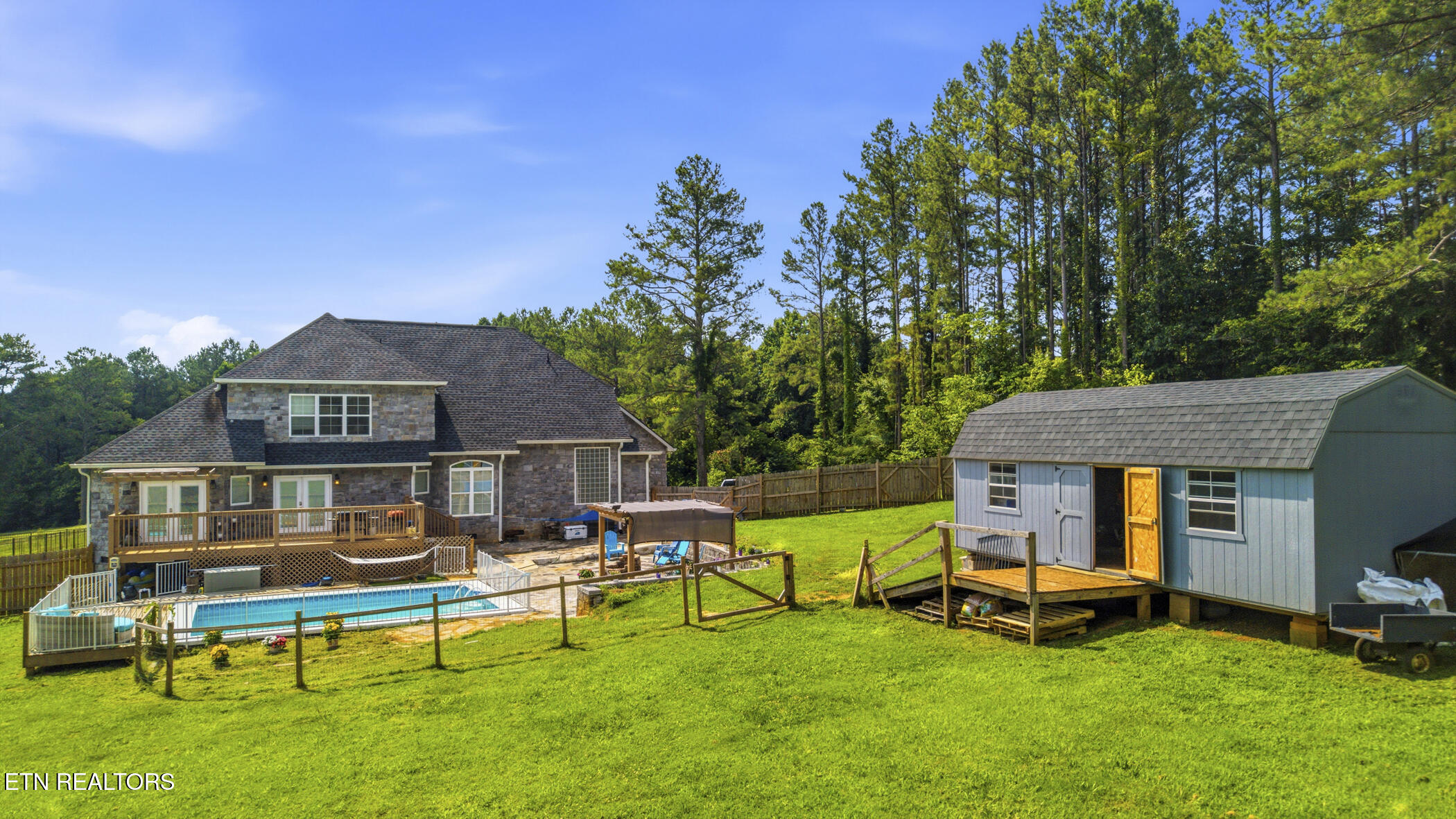 1712 Grand Pine Point Maryville TN 37801