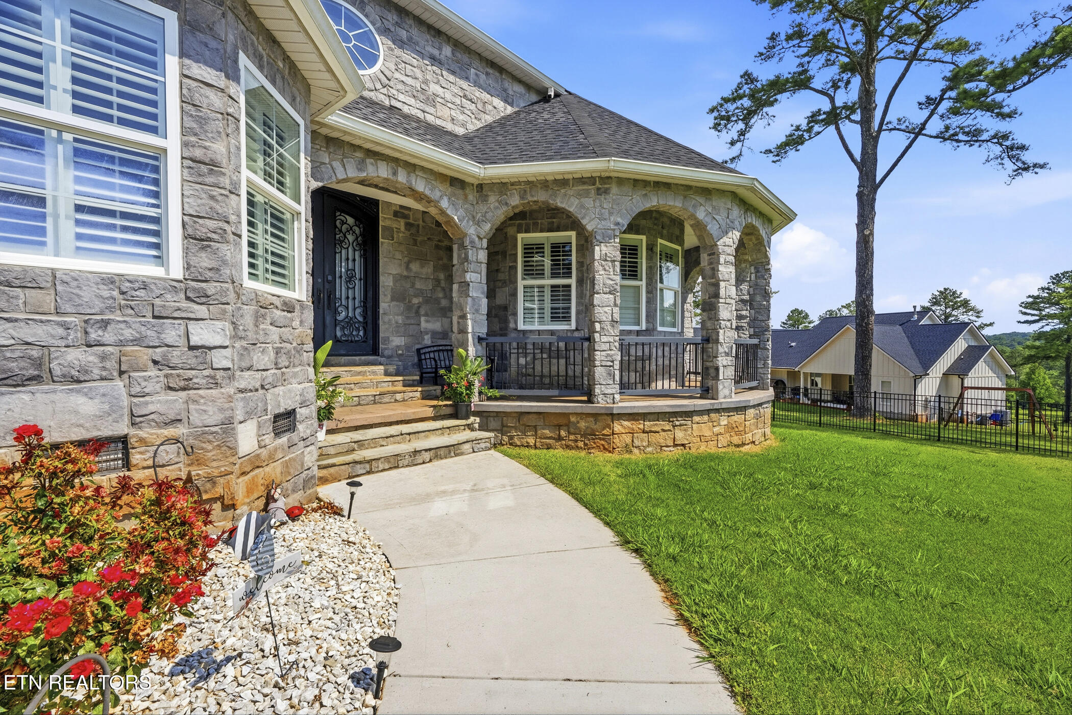 1712 Grand Pine Point Maryville TN 37801