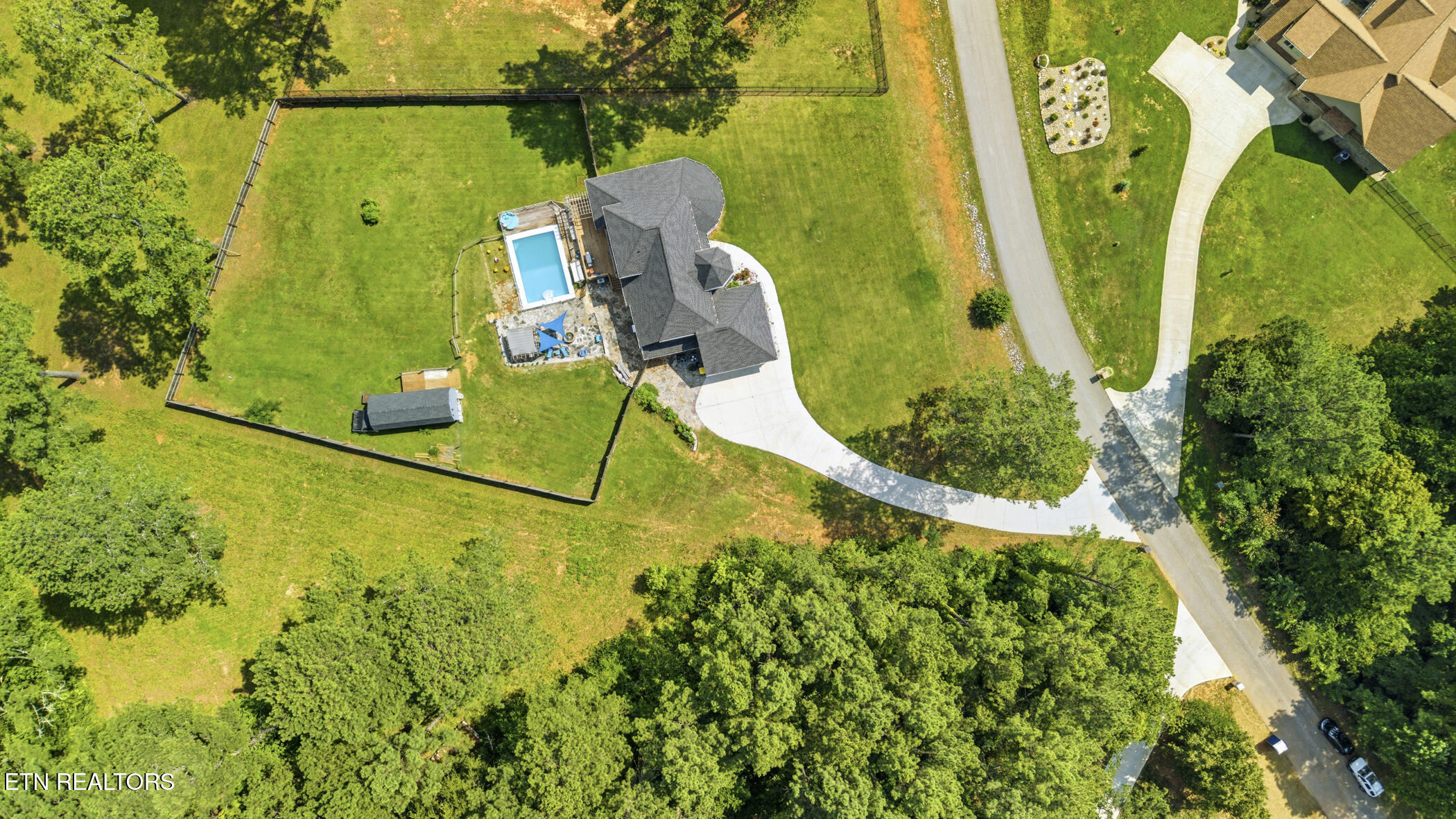 1712 Grand Pine Point Maryville TN 37801