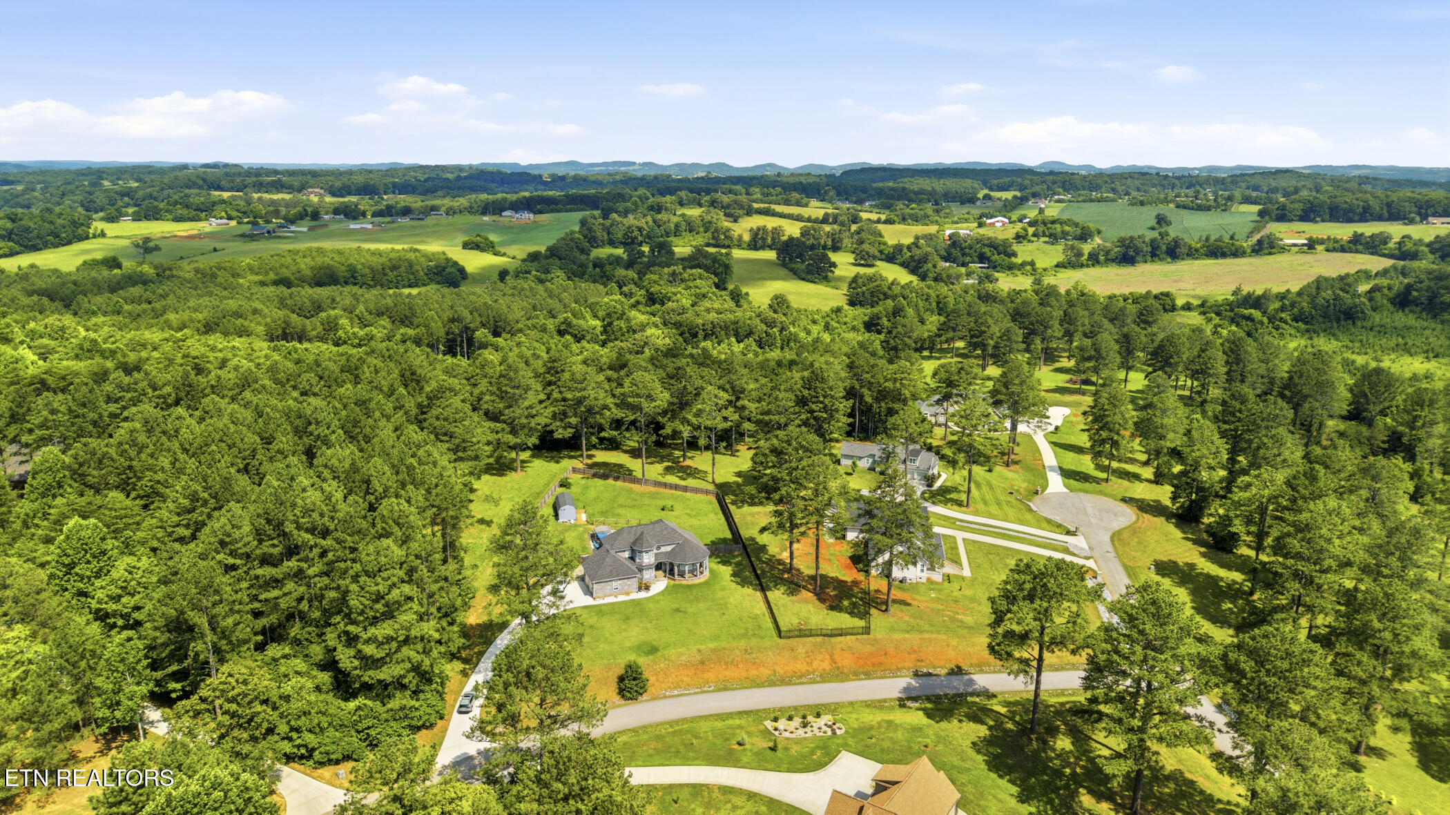 1712 Grand Pine Point Maryville TN 37801