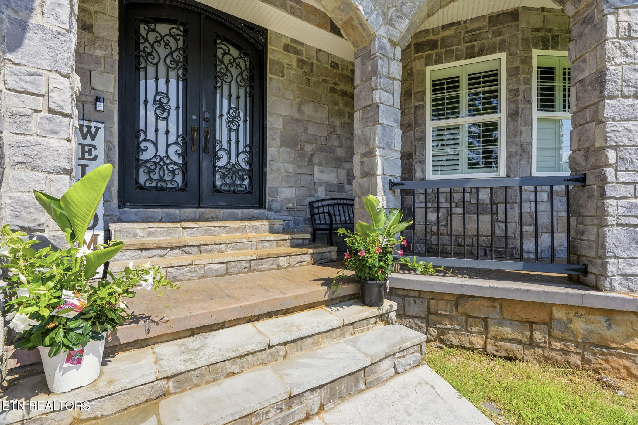 1712 Grand Pine Point Maryville TN 37801