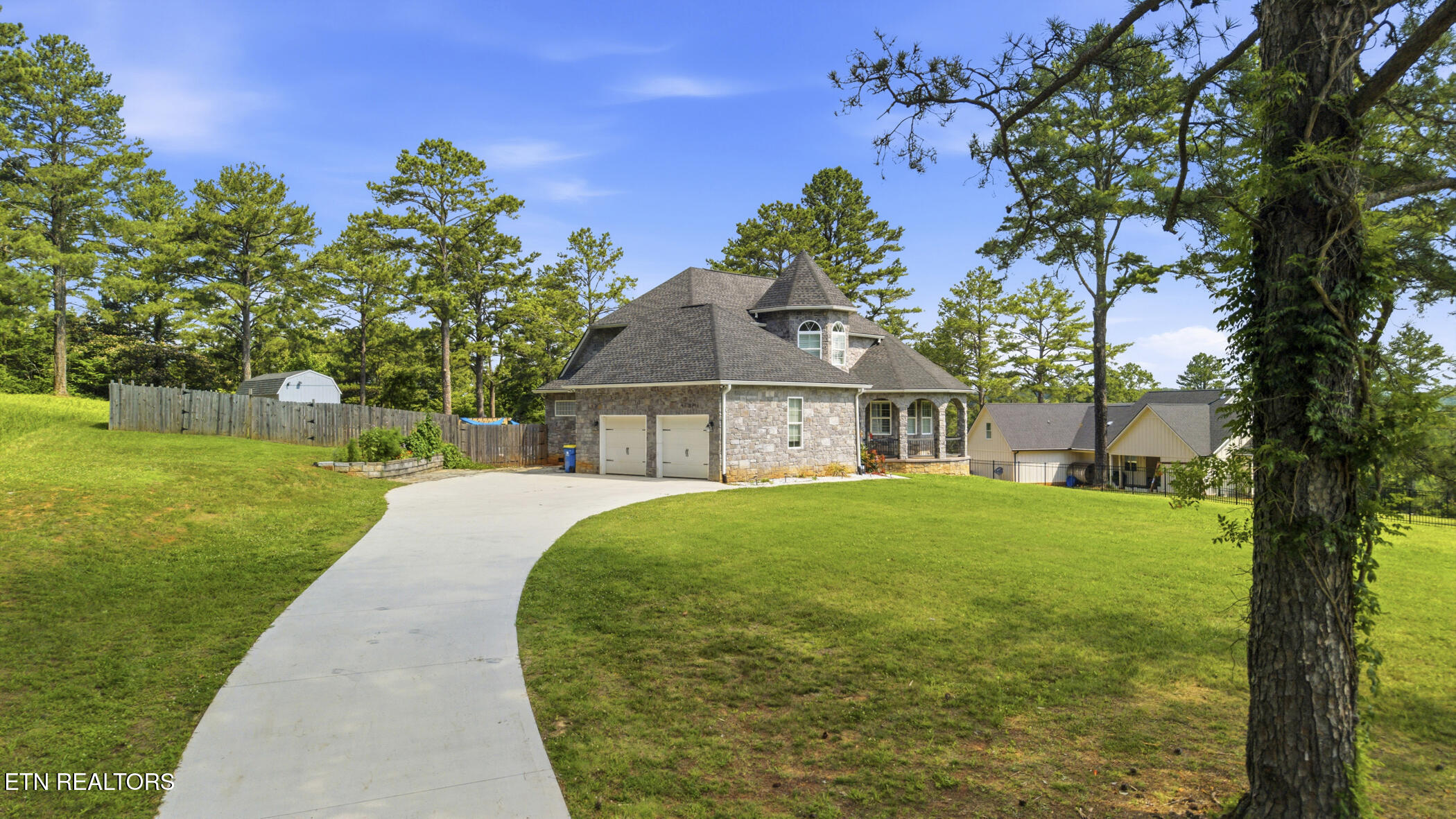 1712 Grand Pine Point Maryville TN 37801