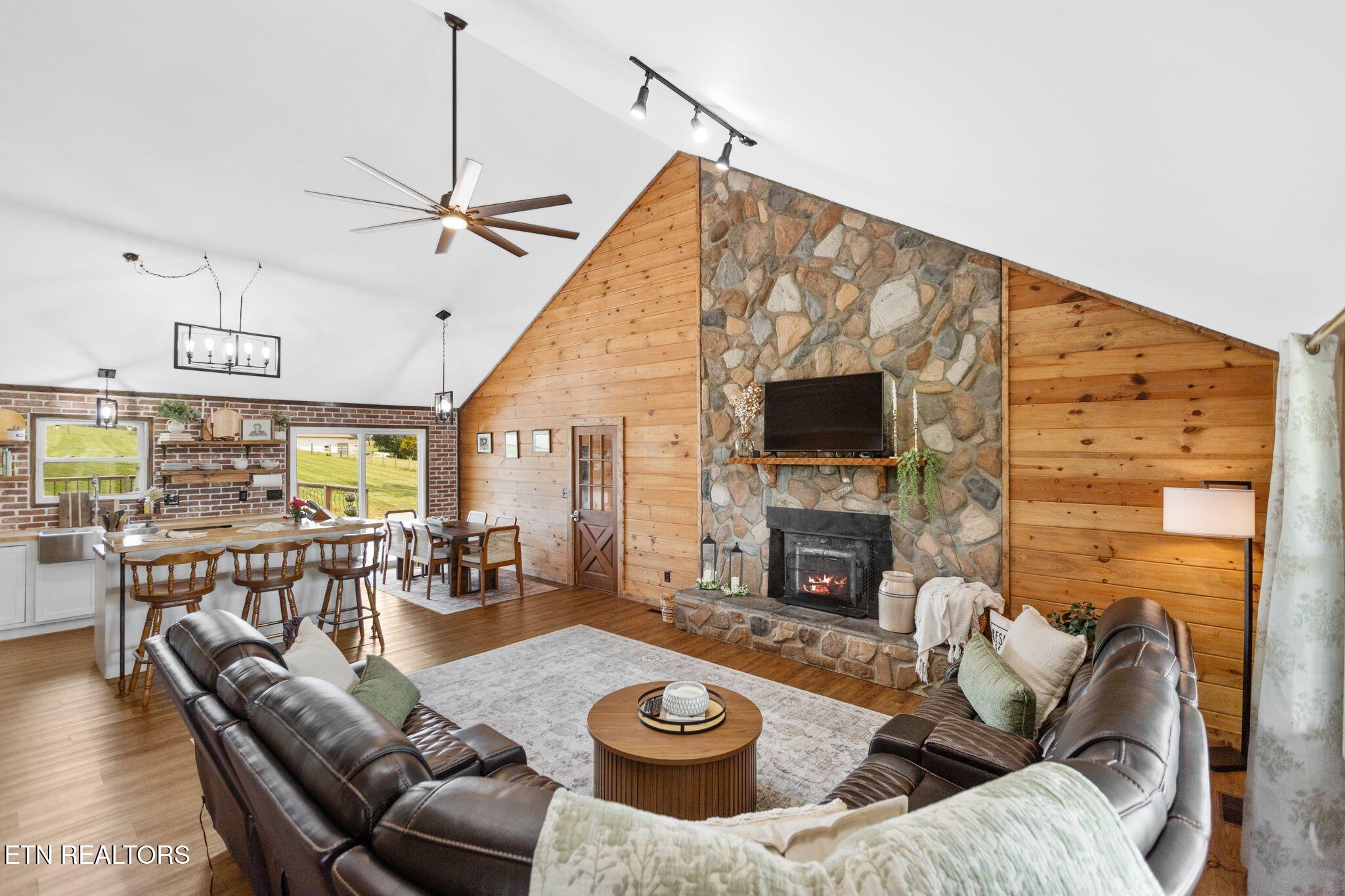 918 Meadow Road Greenback TN 37742