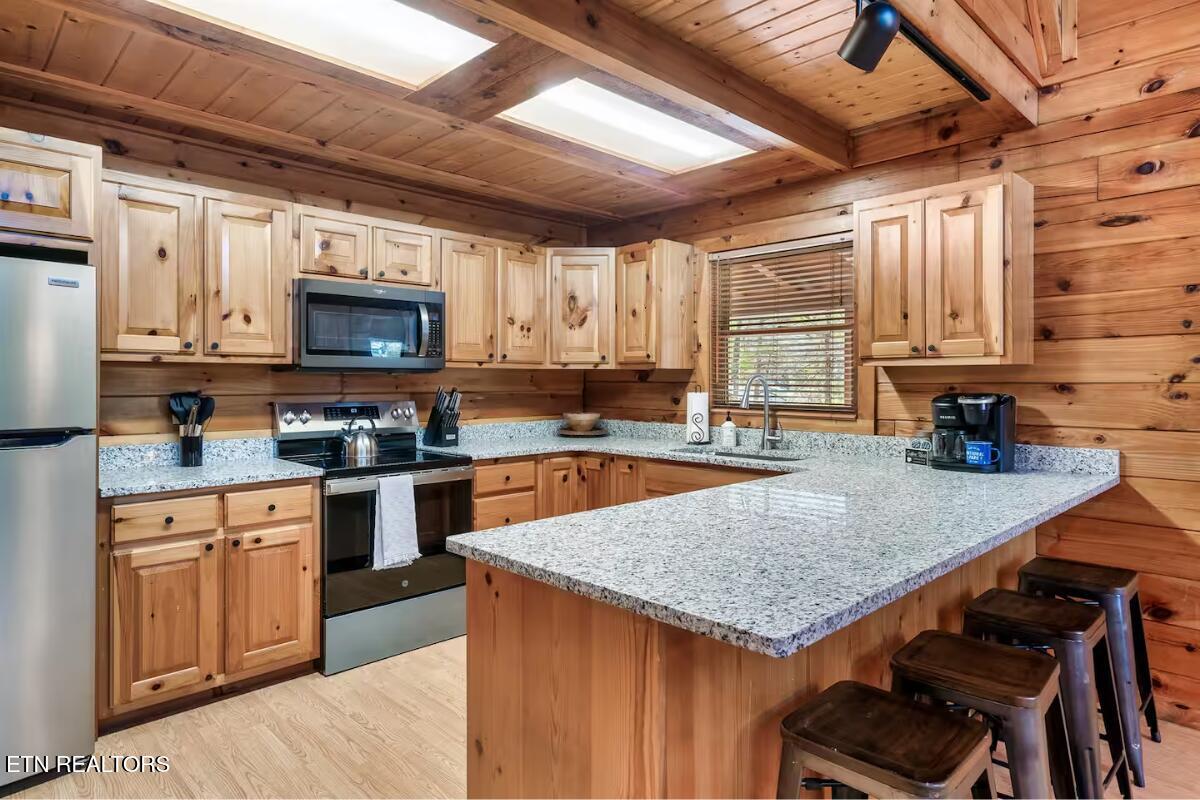 4255 New Pioneer Trail Pigeon Forge TN 37863