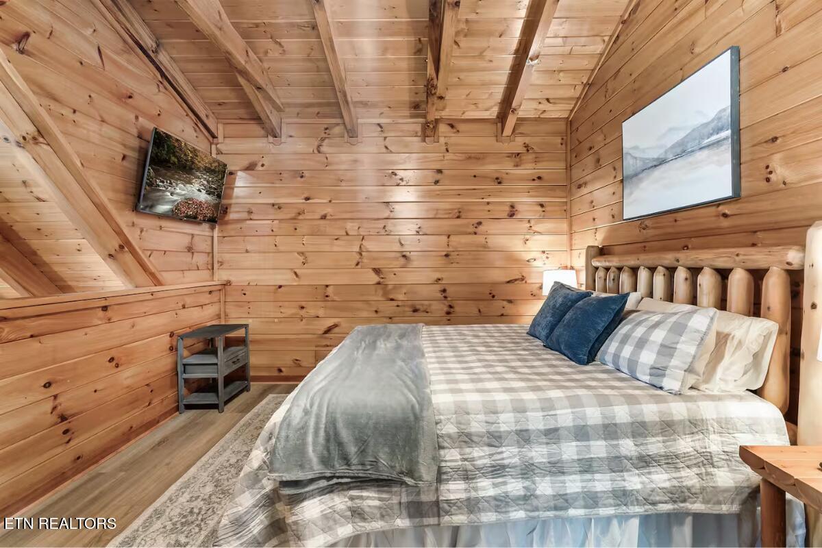 4255 New Pioneer Trail Pigeon Forge TN 37863