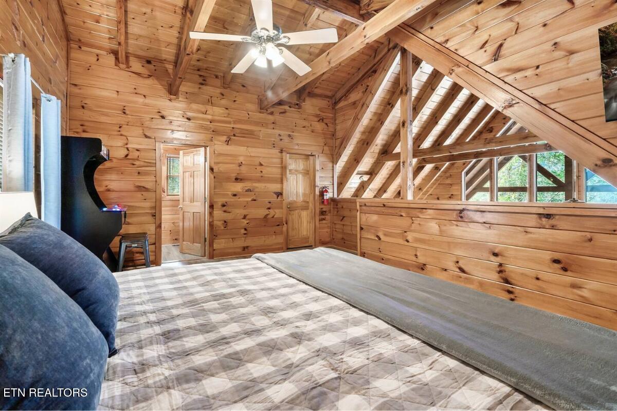 4255 New Pioneer Trail Pigeon Forge TN 37863