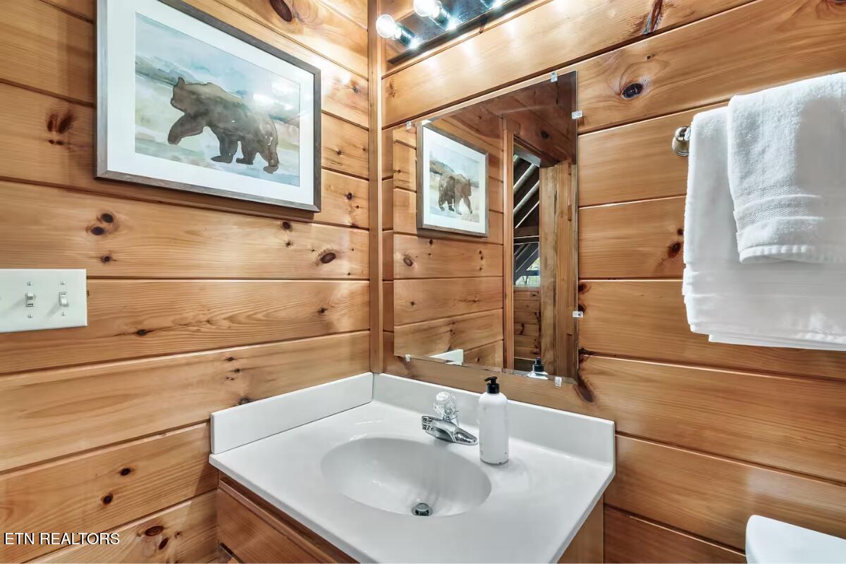 4255 New Pioneer Trail Pigeon Forge TN 37863