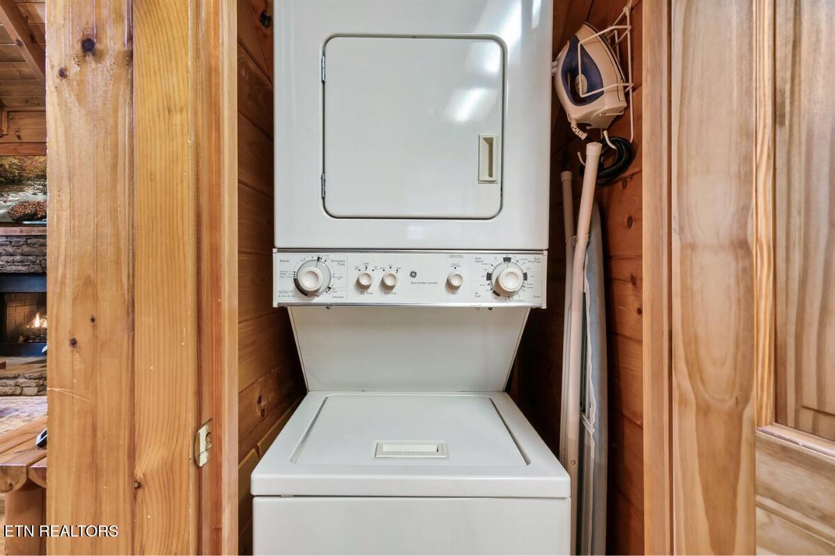 4255 New Pioneer Trail Pigeon Forge TN 37863