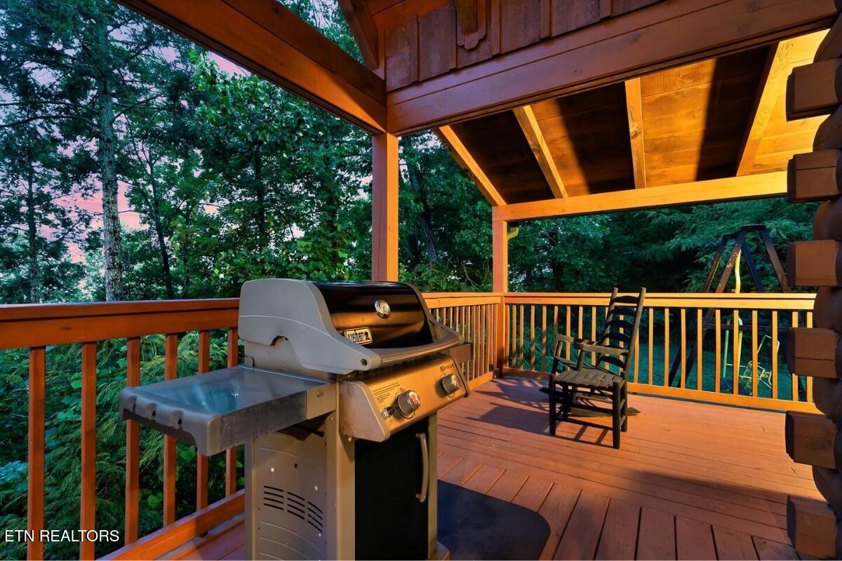 4255 New Pioneer Trail Pigeon Forge TN 37863