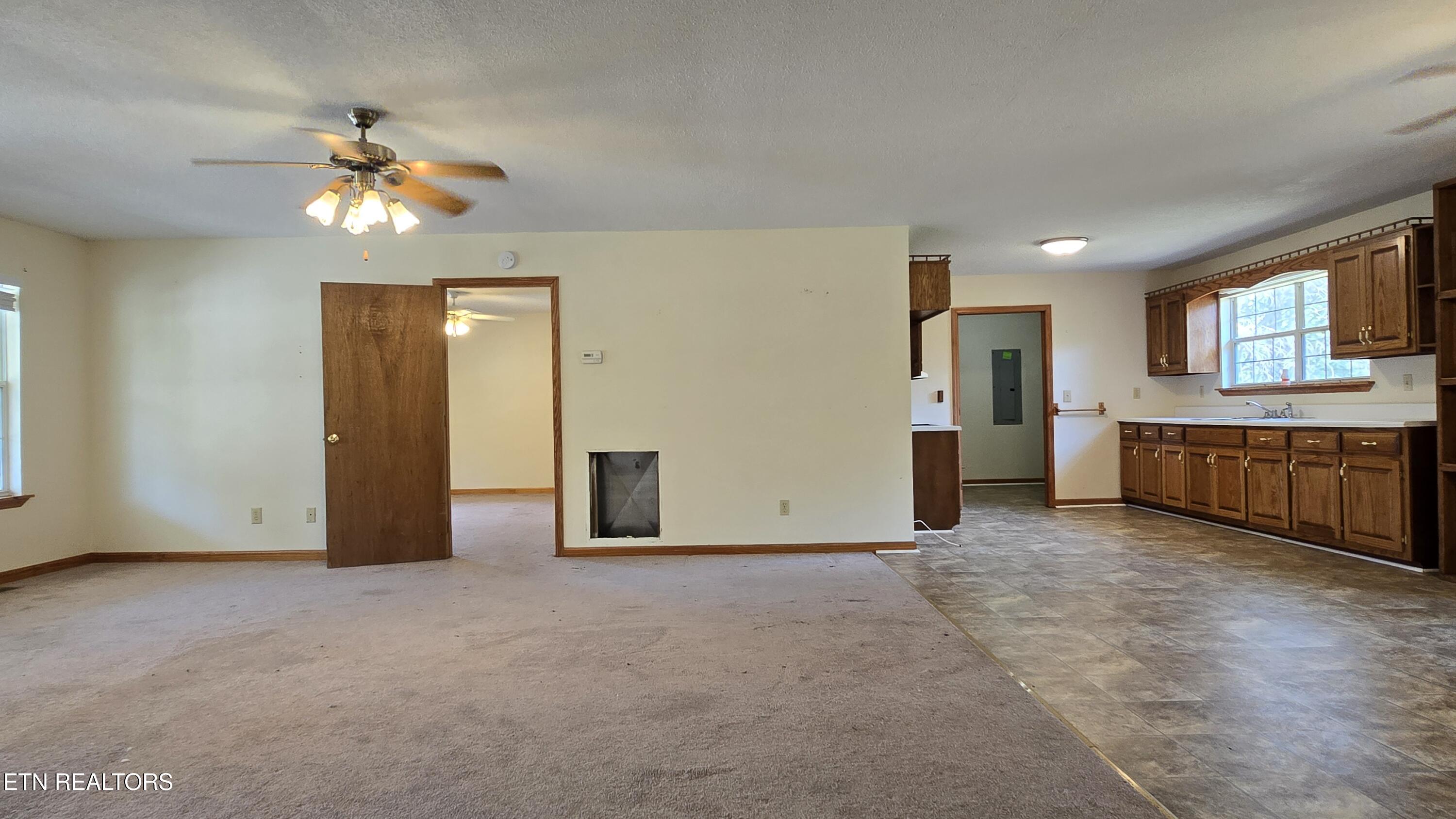 324 Circle R Drive Benton TN 37307