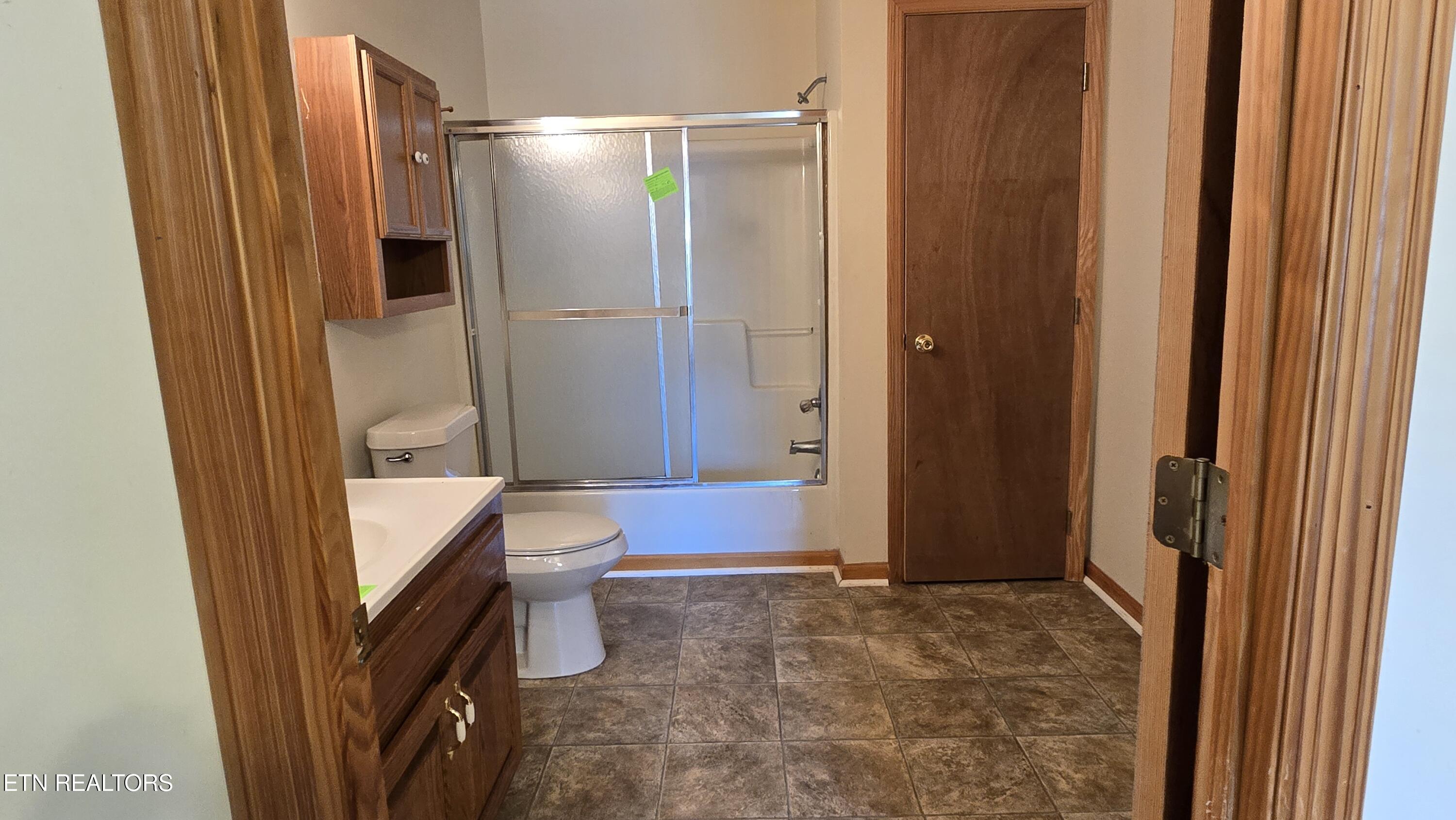 324 Circle R Drive Benton TN 37307