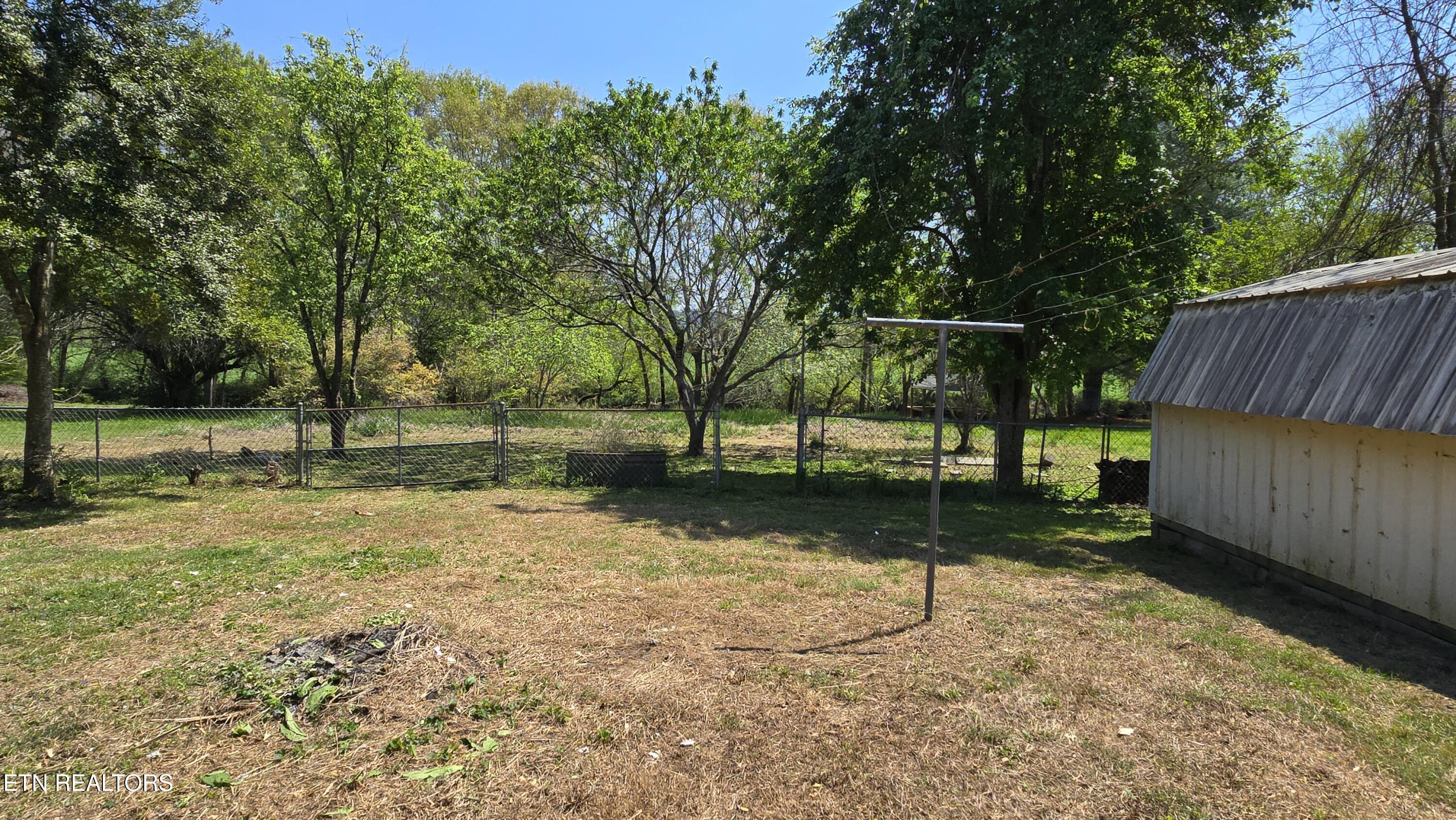 324 Circle R Drive Benton TN 37307