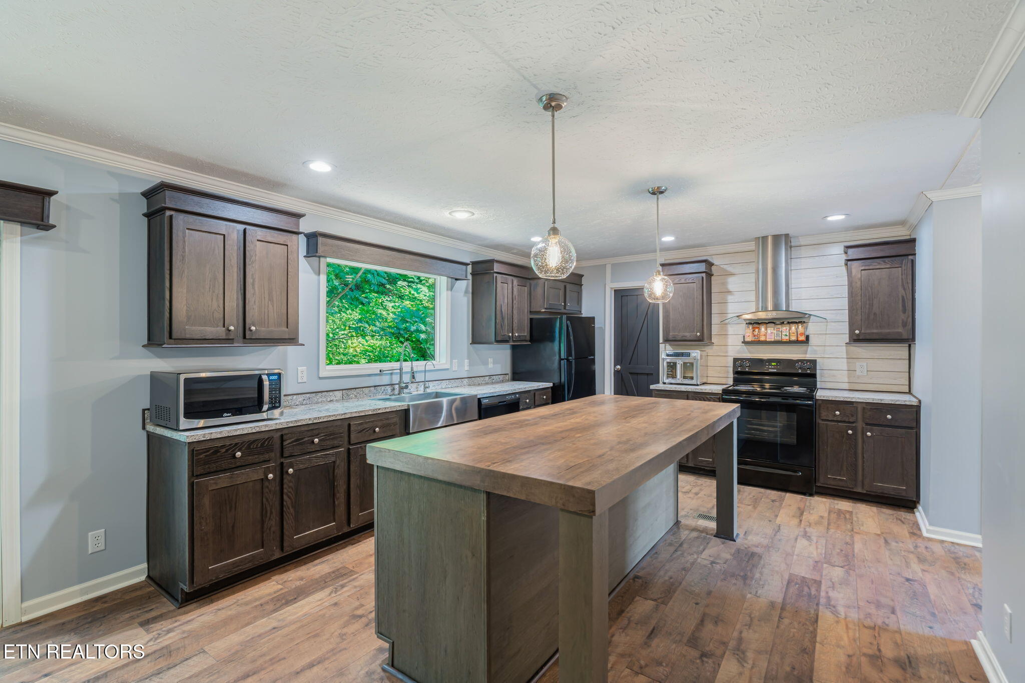 2156 Hiwassee Road Sweetwater TN 37874