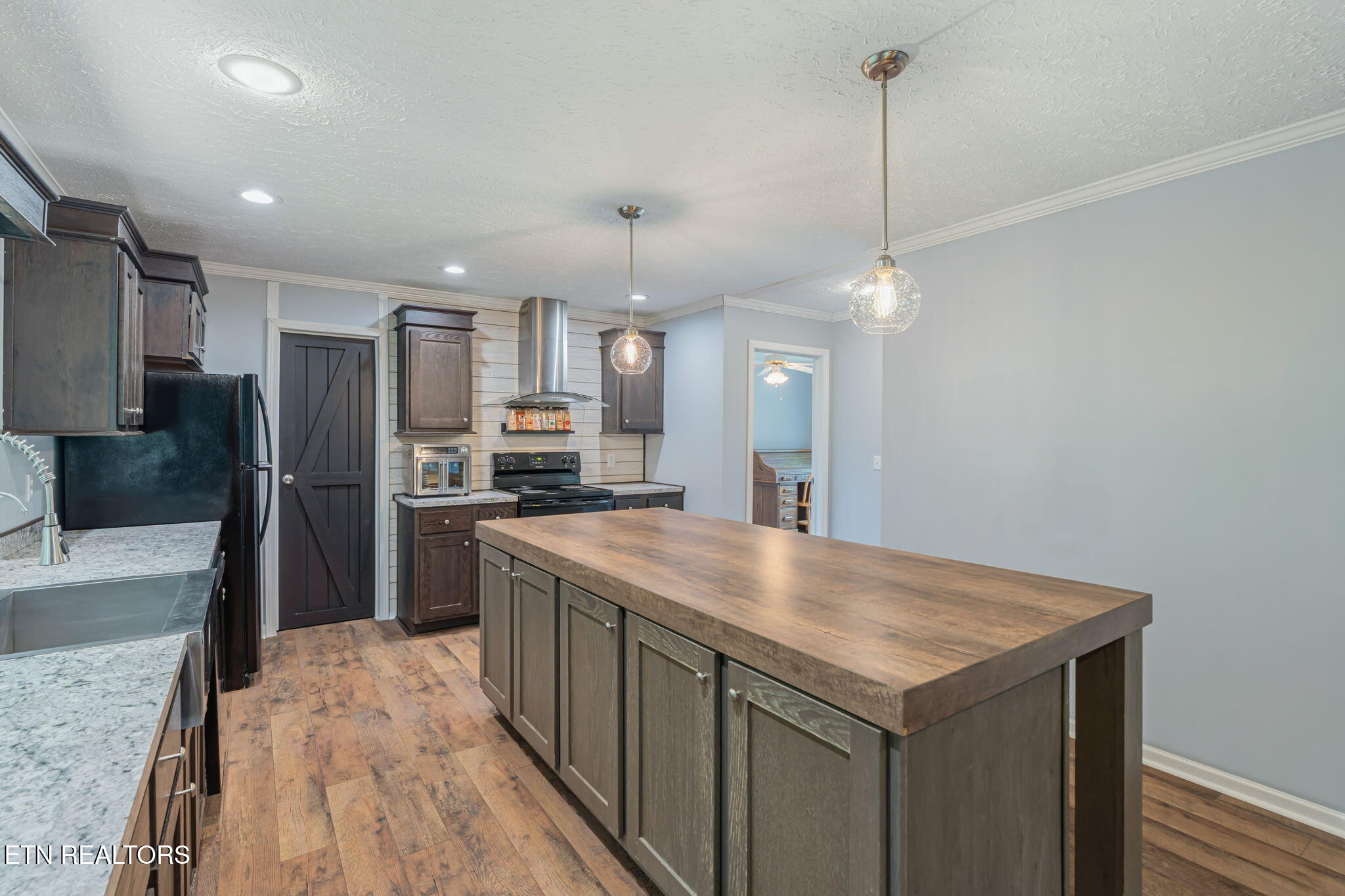 2156 Hiwassee Road Sweetwater TN 37874