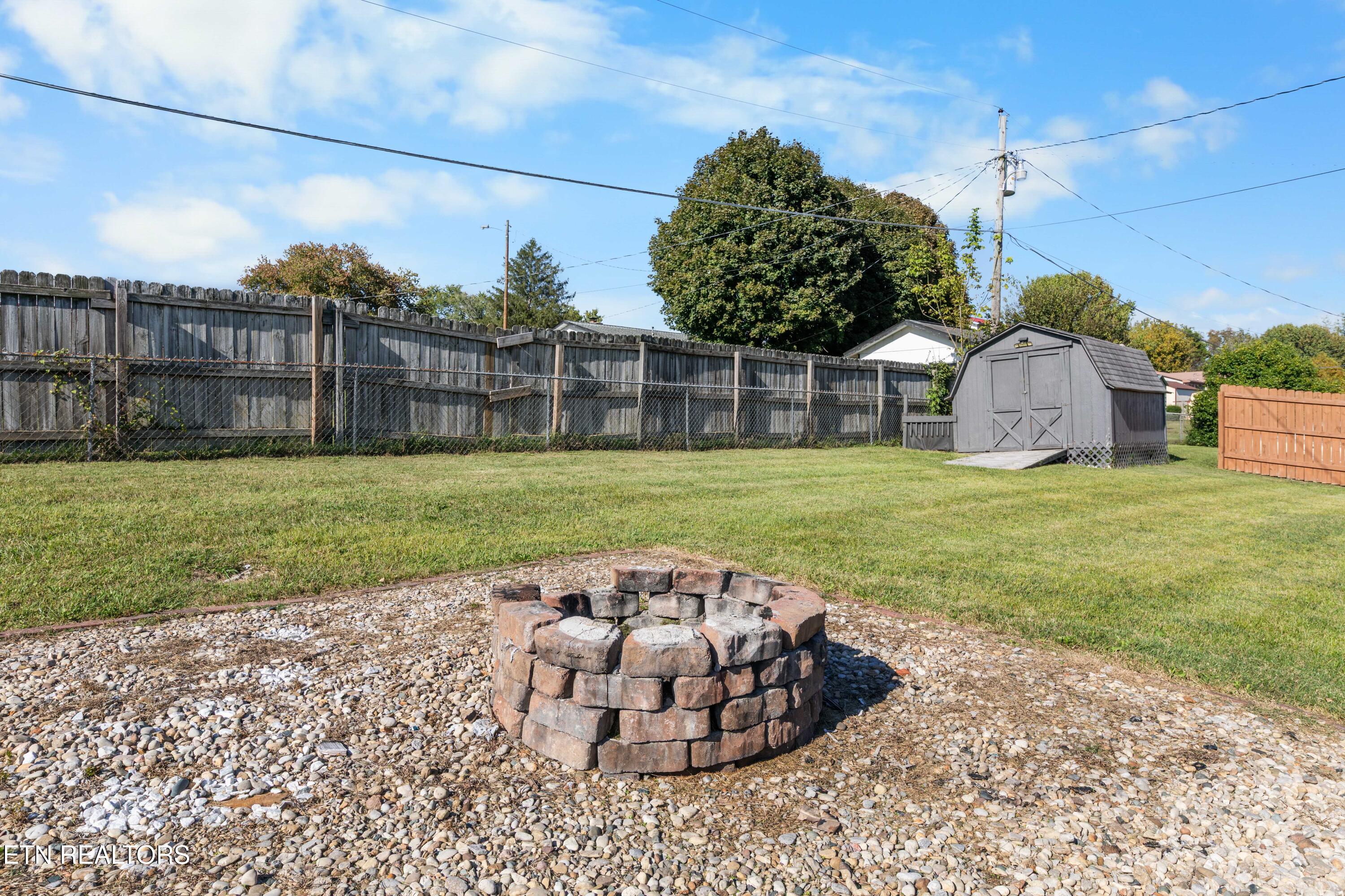 168 Pack Street Jacksboro TN 37757