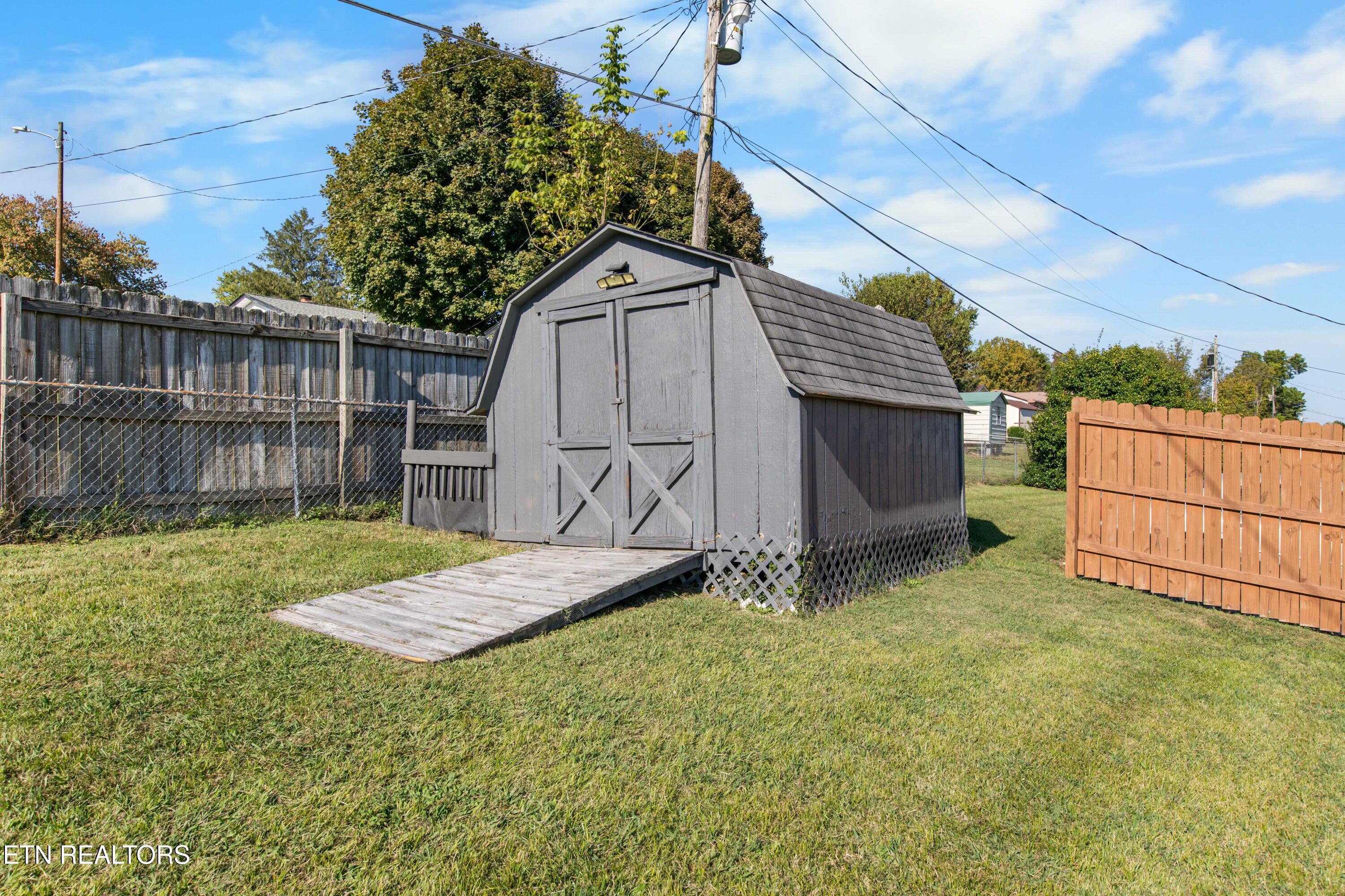 168 Pack Street Jacksboro TN 37757