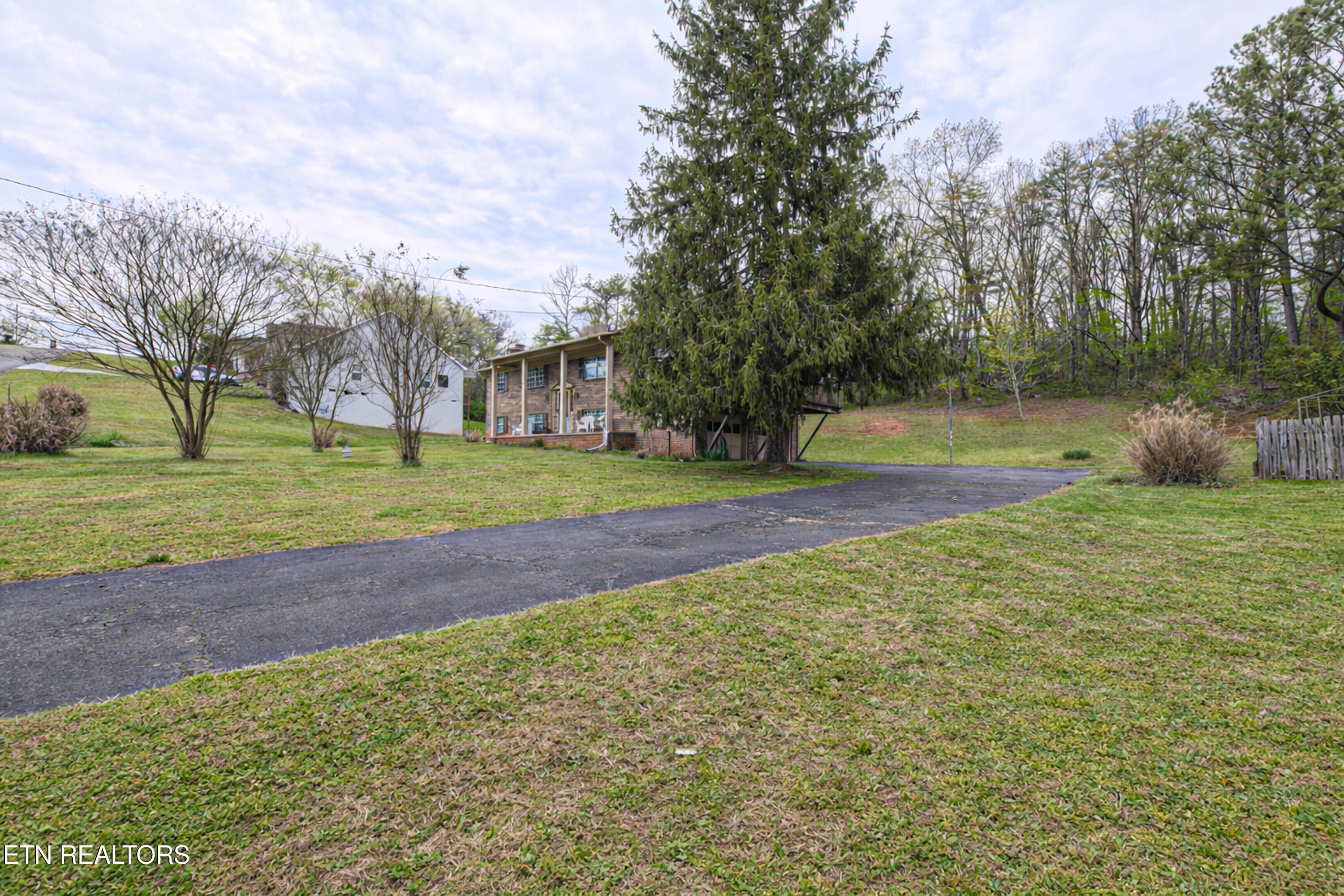 655 Wesley Road Lenoir City TN 37772