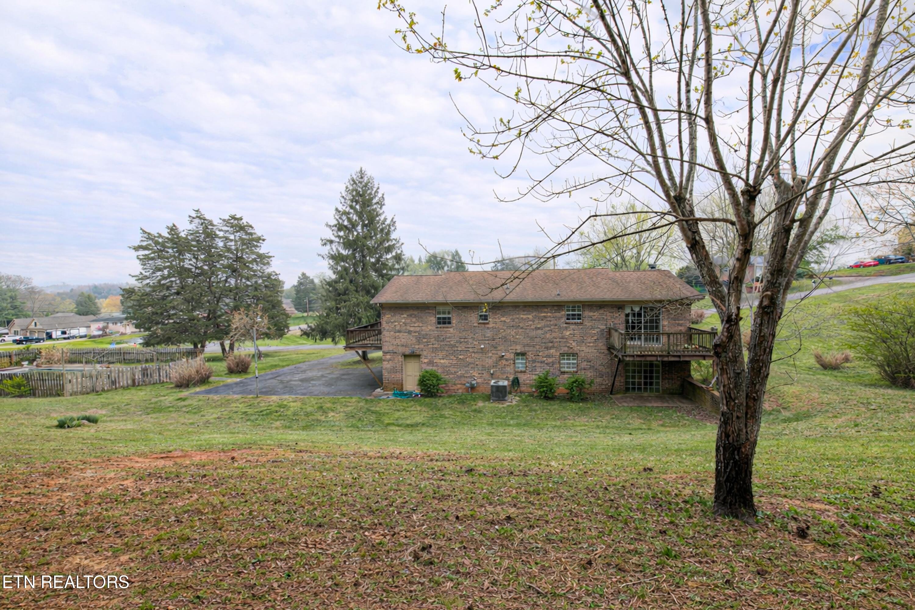 655 Wesley Road Lenoir City TN 37772