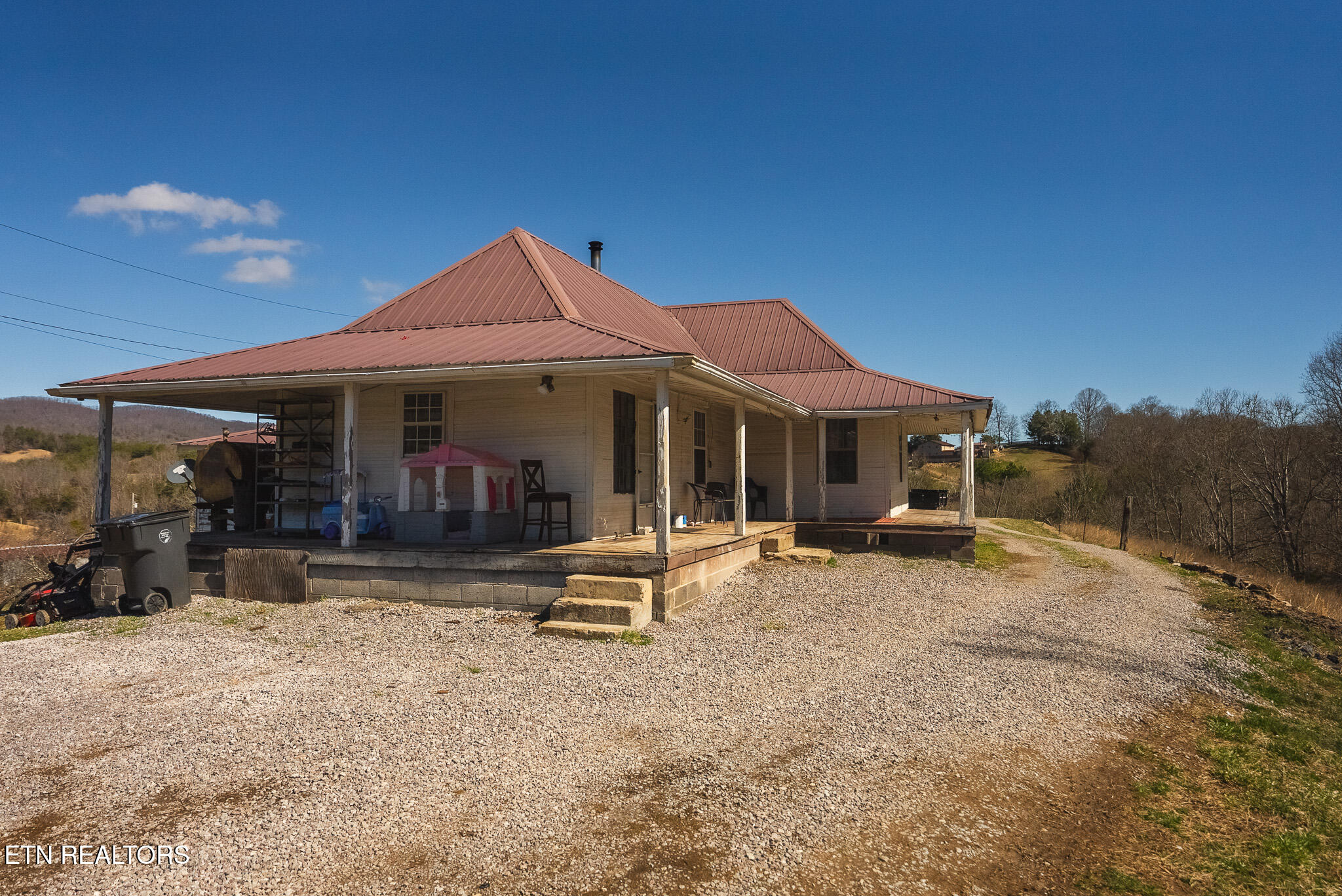 179 Sutton Hollow Road Sneedville TN 37869