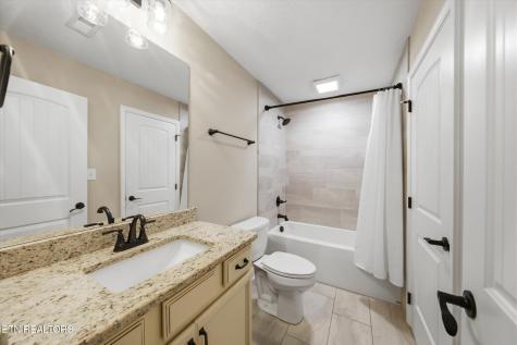 196 Zane Lane Lenoir City TN 37772