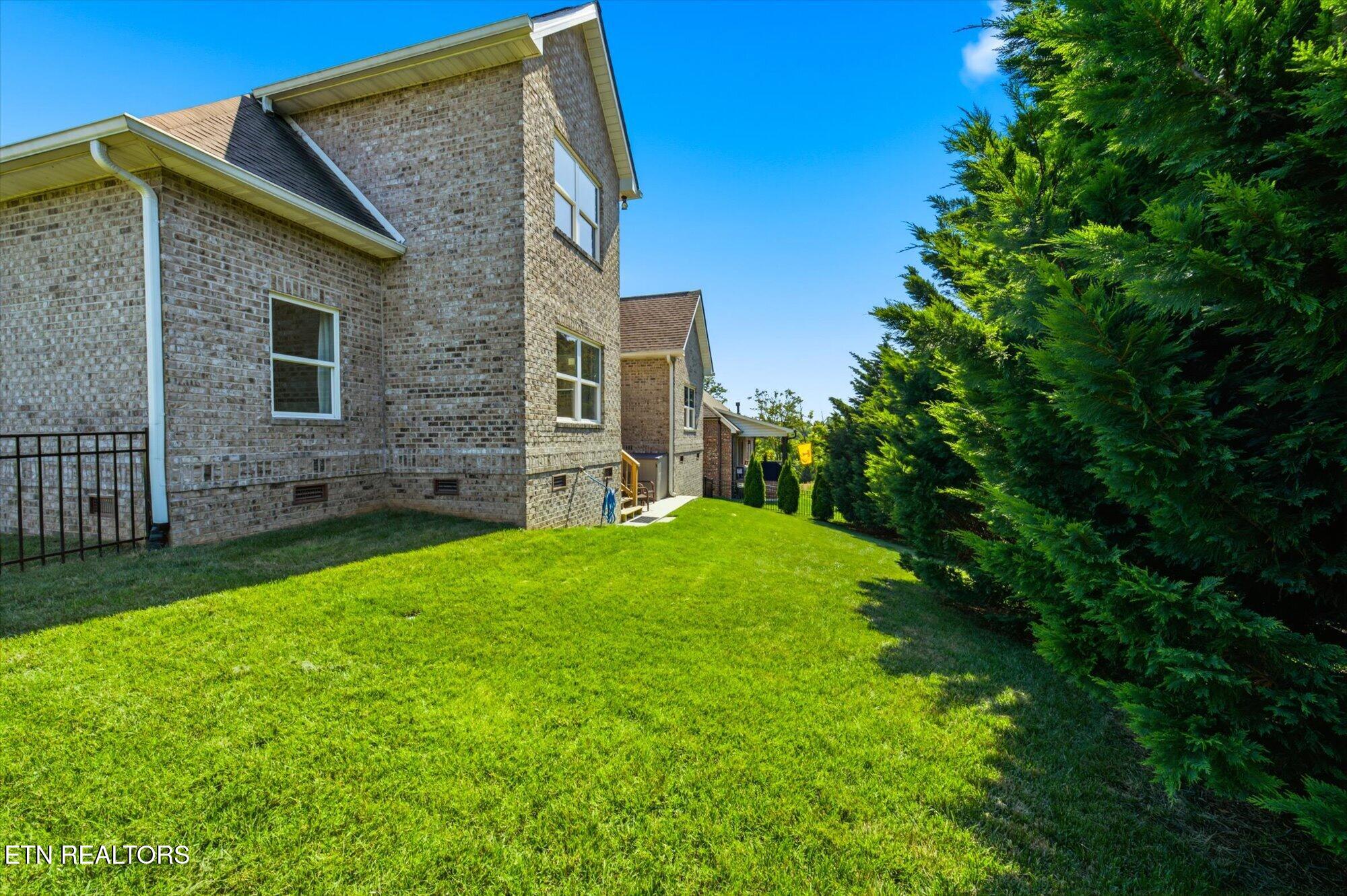 196 Zane Lane Lenoir City TN 37772