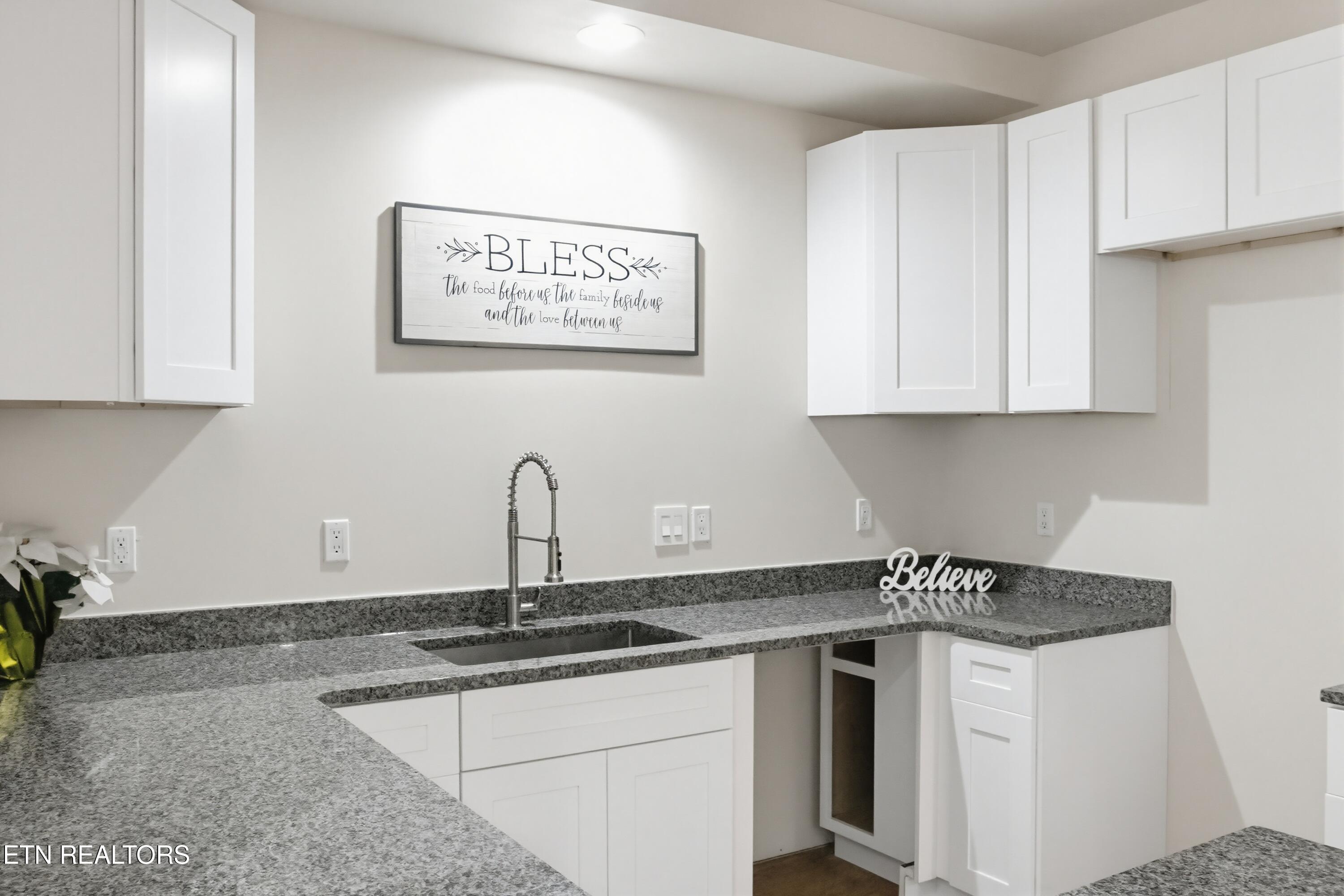 3647 Foshee Road Philadelphia TN 37846