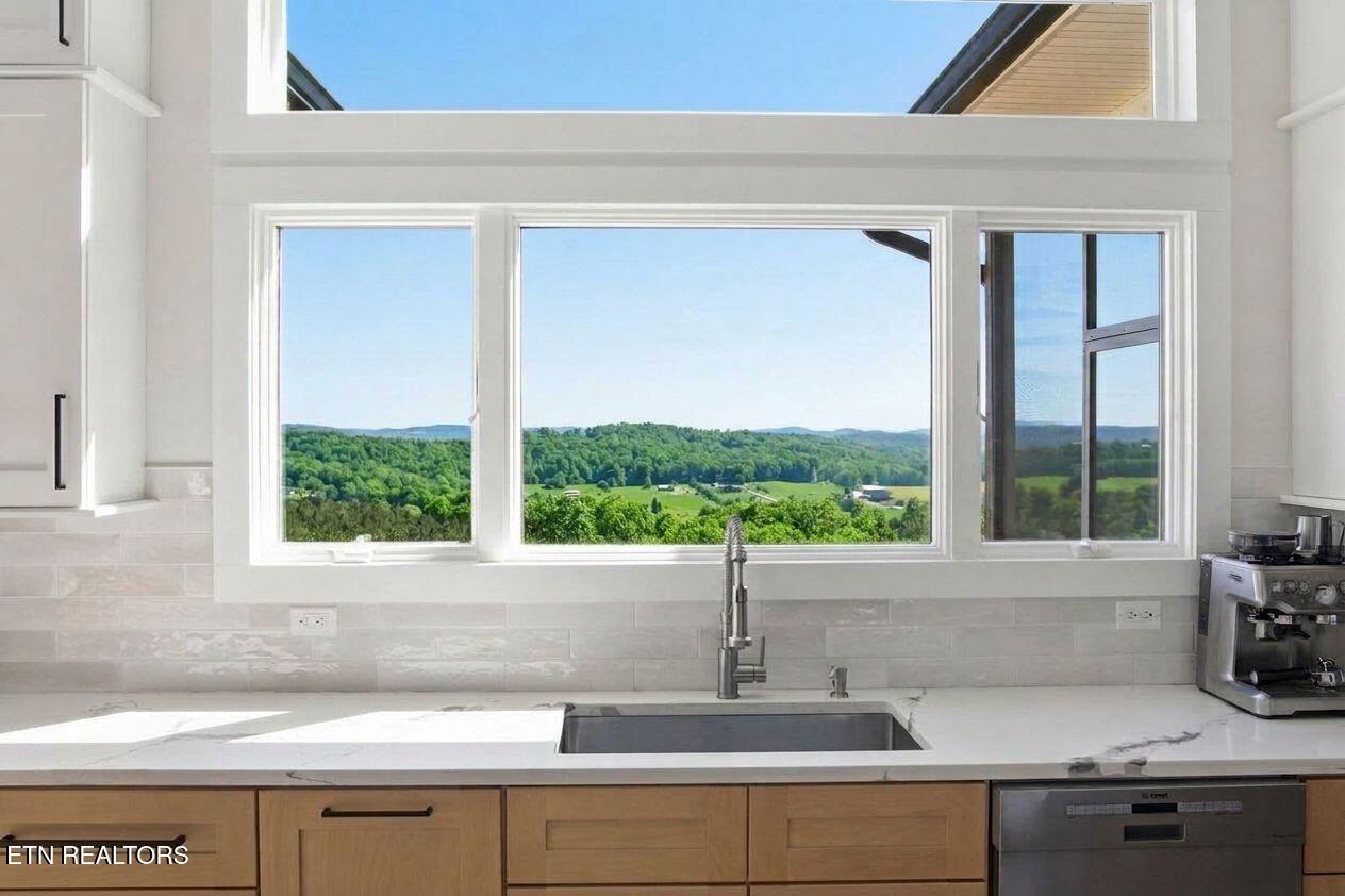 3647 Foshee Road Philadelphia TN 37846