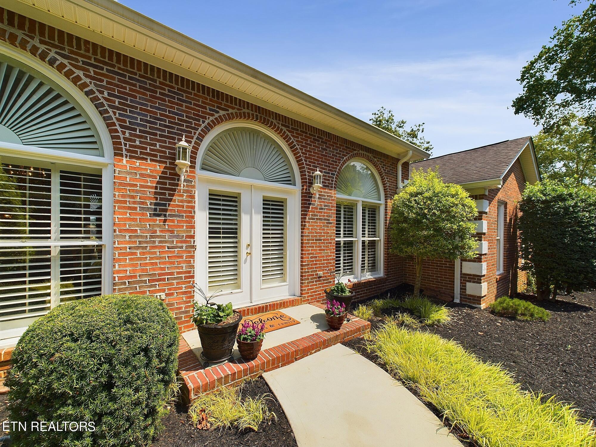 155 Lake Crest Drive Lenoir City TN 37772