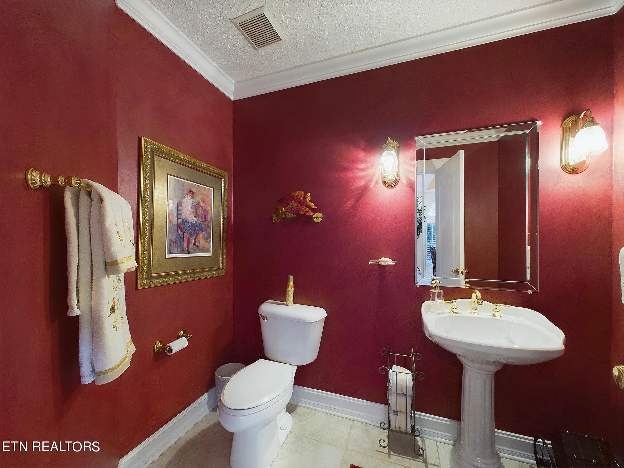 155 Lake Crest Drive Lenoir City TN 37772