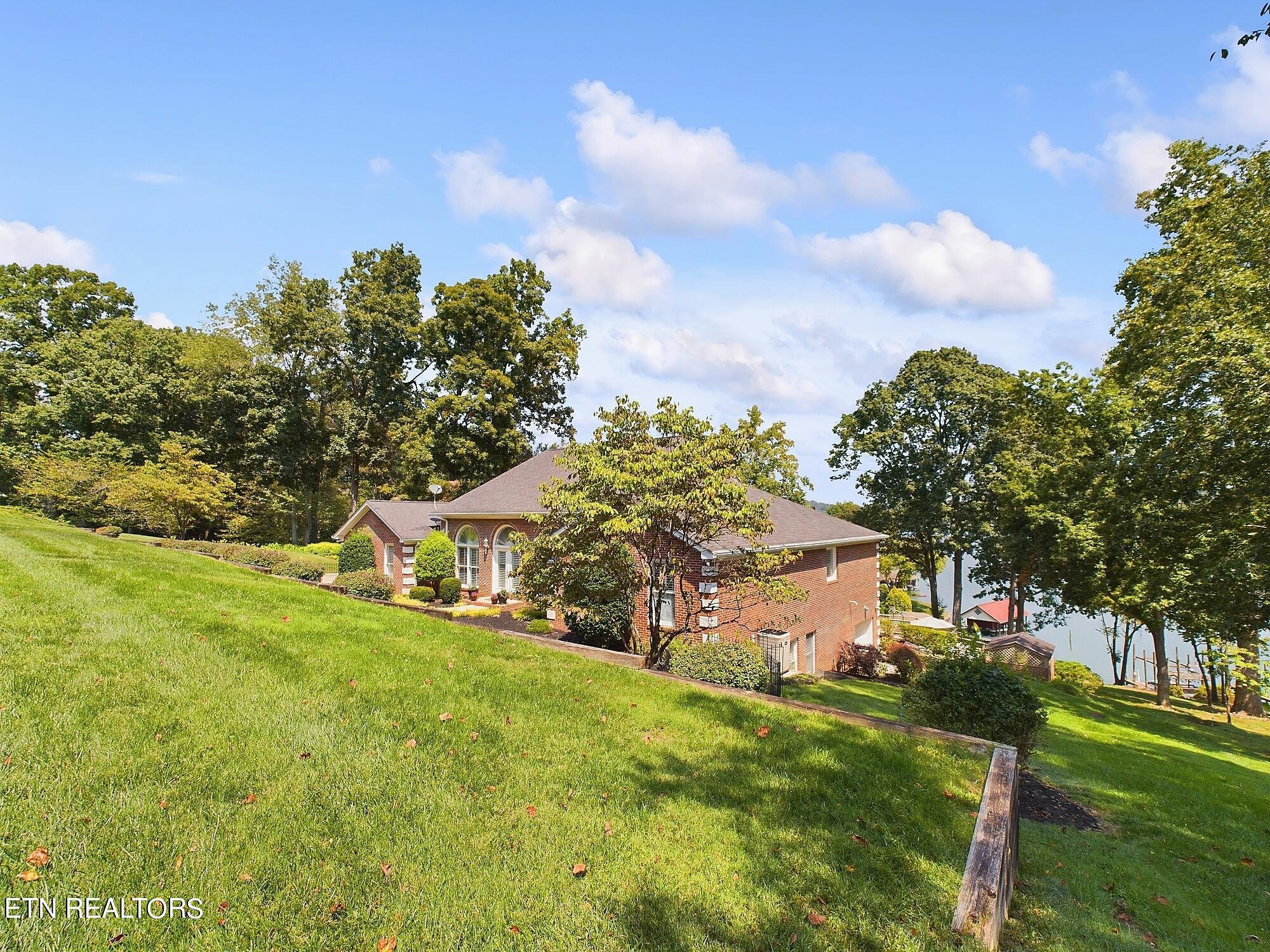155 Lake Crest Drive Lenoir City TN 37772