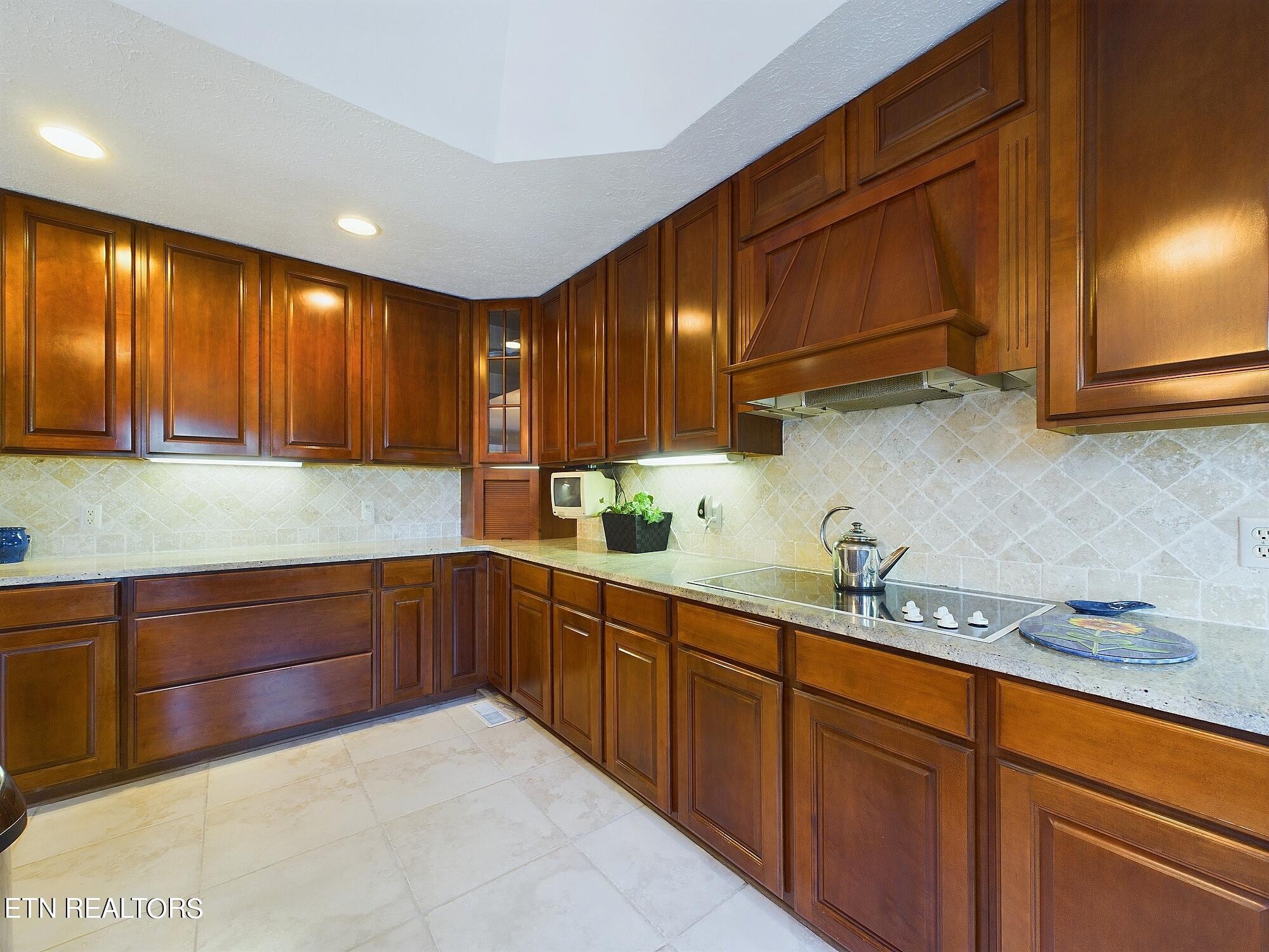155 Lake Crest Drive Lenoir City TN 37772
