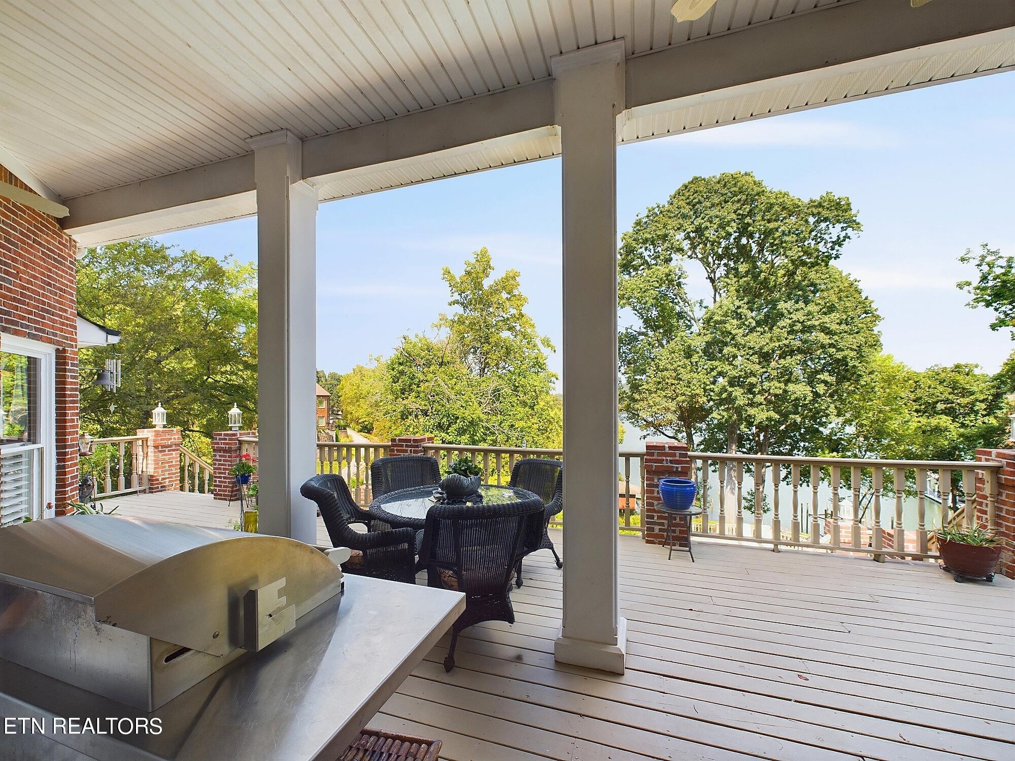 155 Lake Crest Drive Lenoir City TN 37772