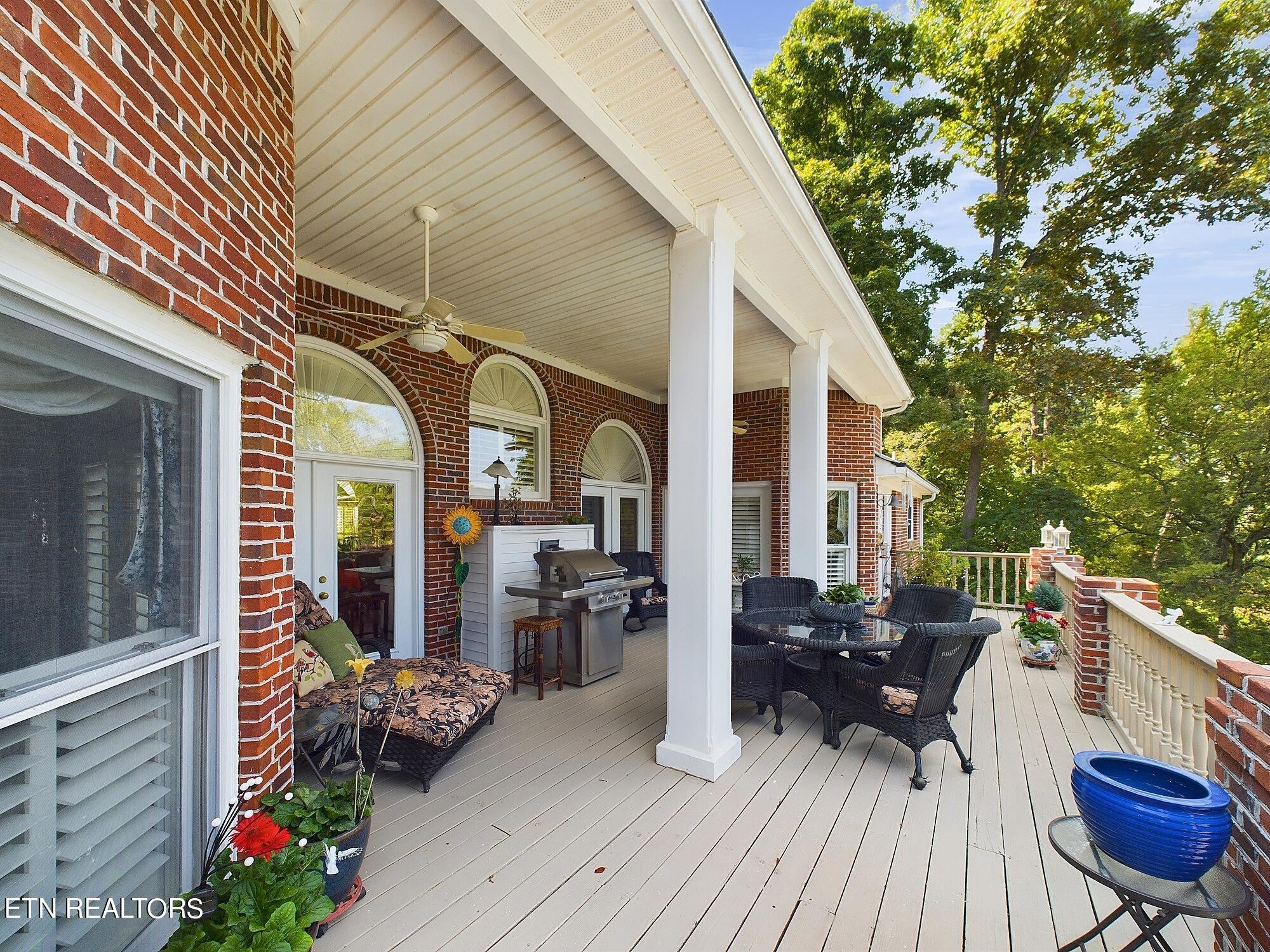 155 Lake Crest Drive Lenoir City TN 37772