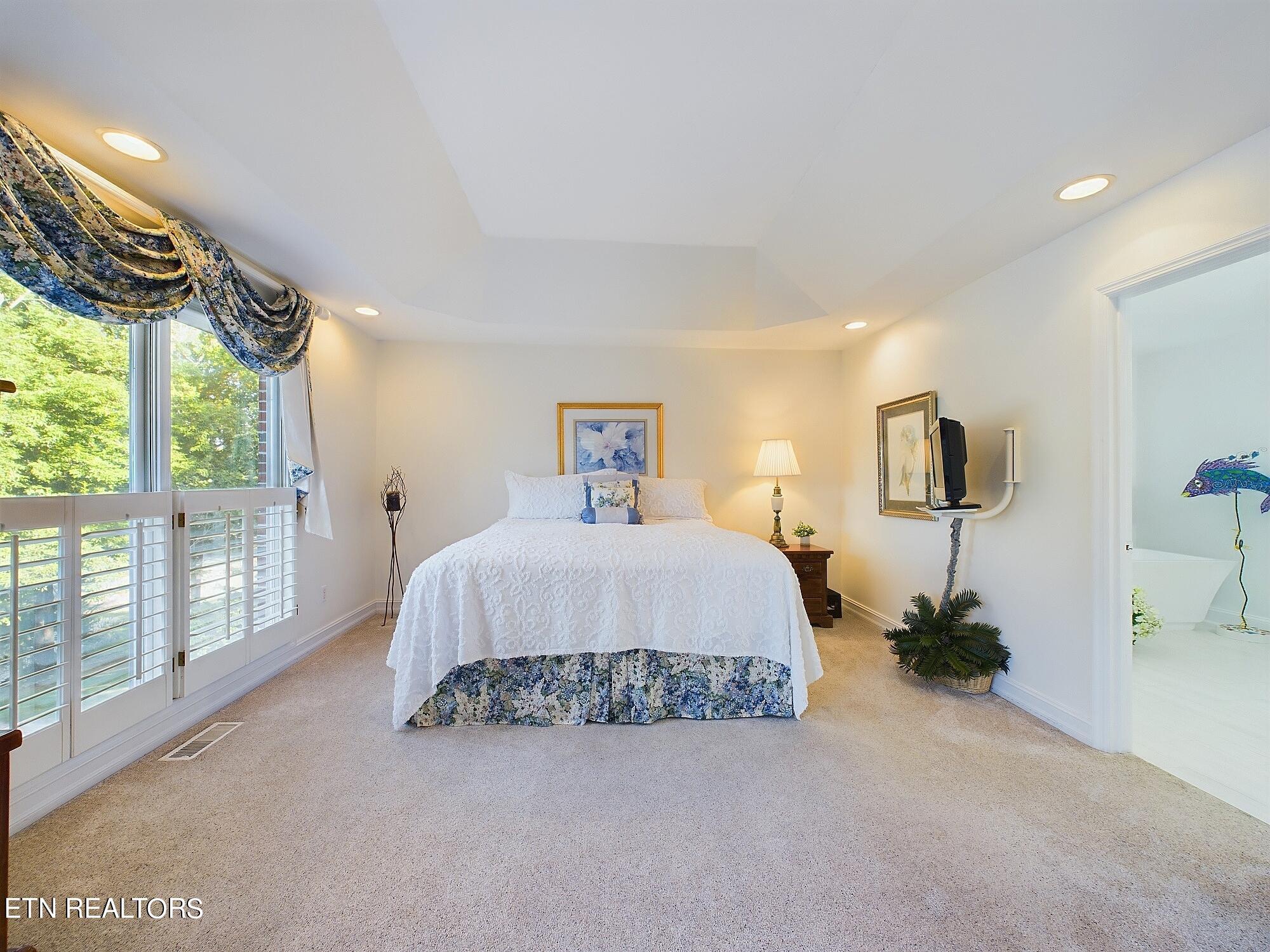 155 Lake Crest Drive Lenoir City TN 37772