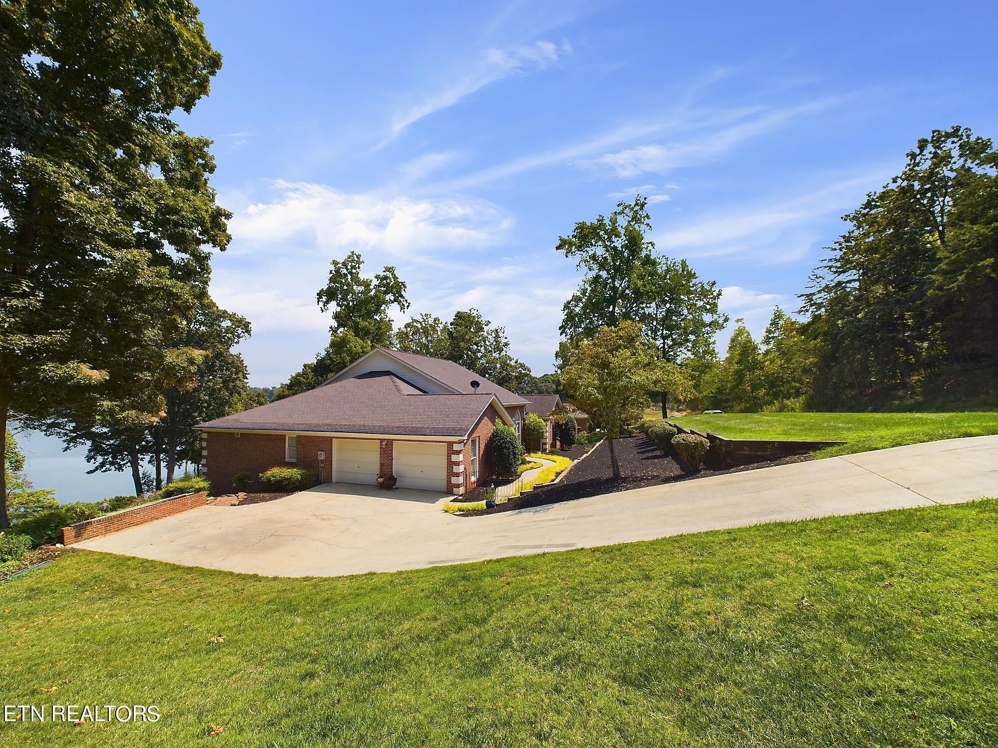 155 Lake Crest Drive Lenoir City TN 37772