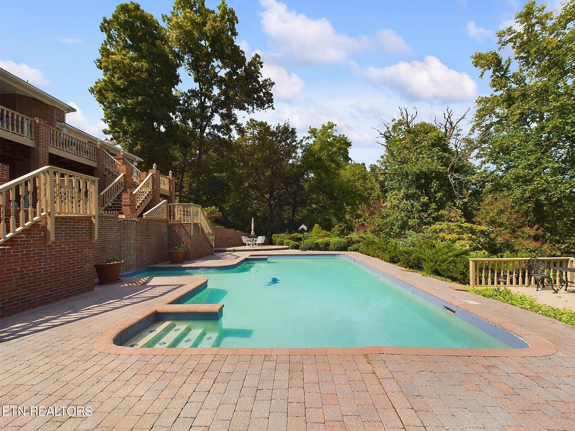 155 Lake Crest Drive Lenoir City TN 37772